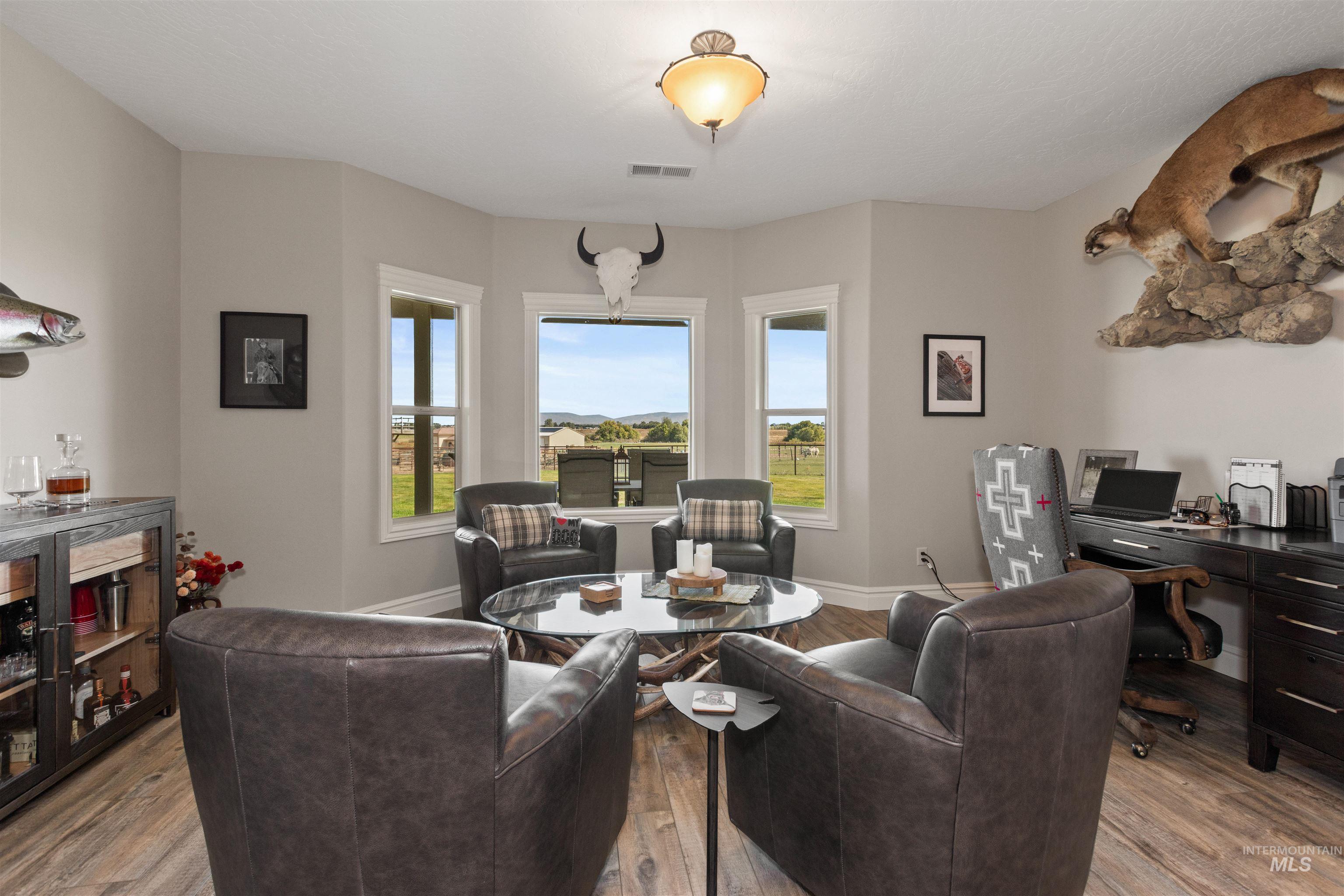 property viewer photo 7