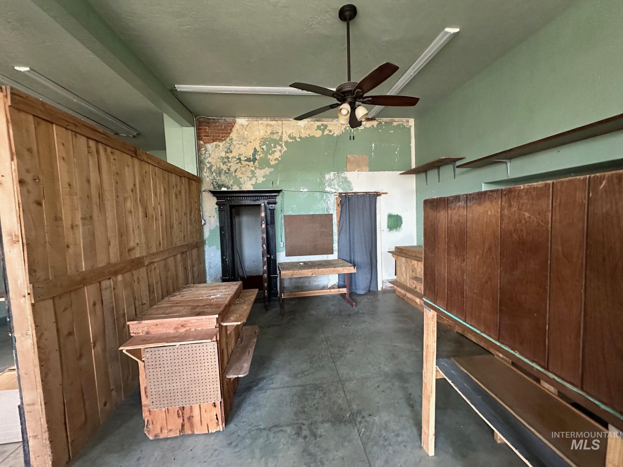main property photo 18