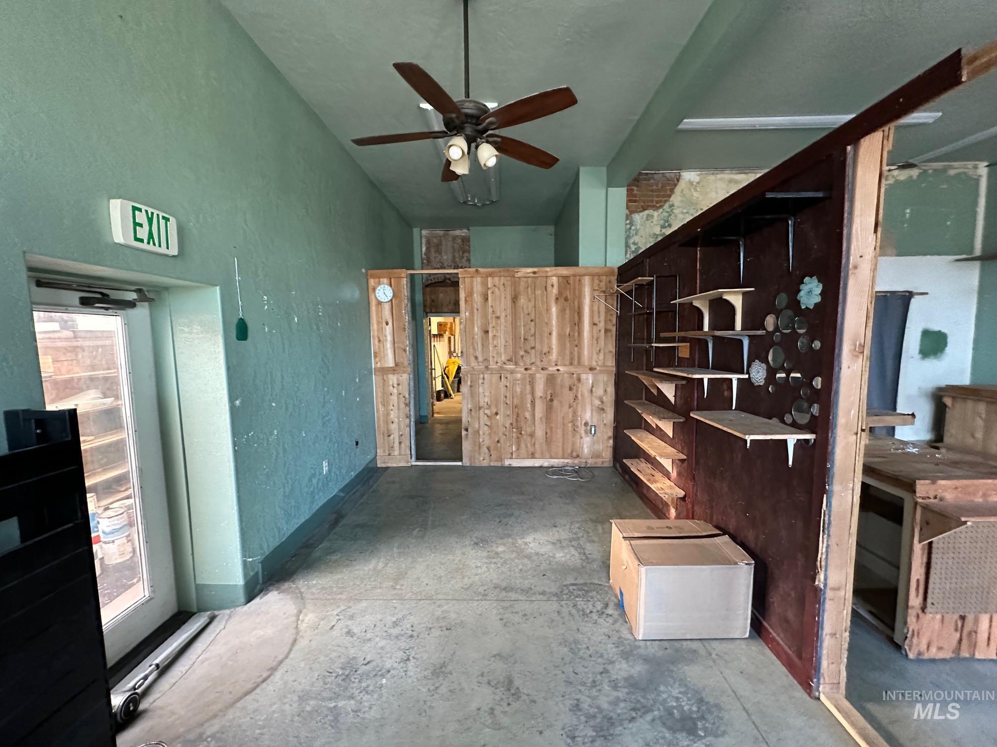 main property photo 19