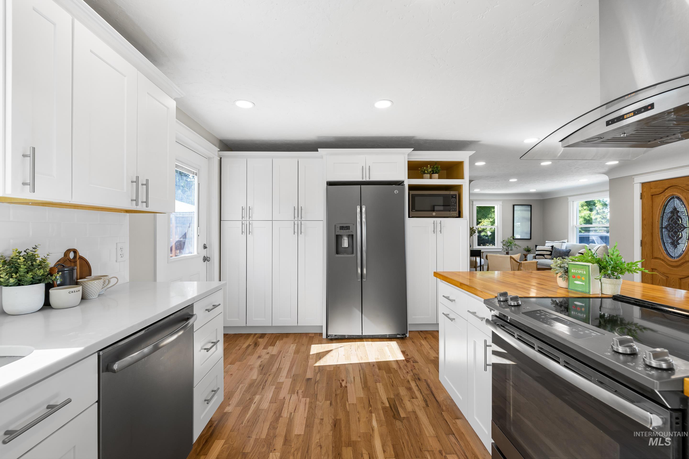 property viewer photo 12