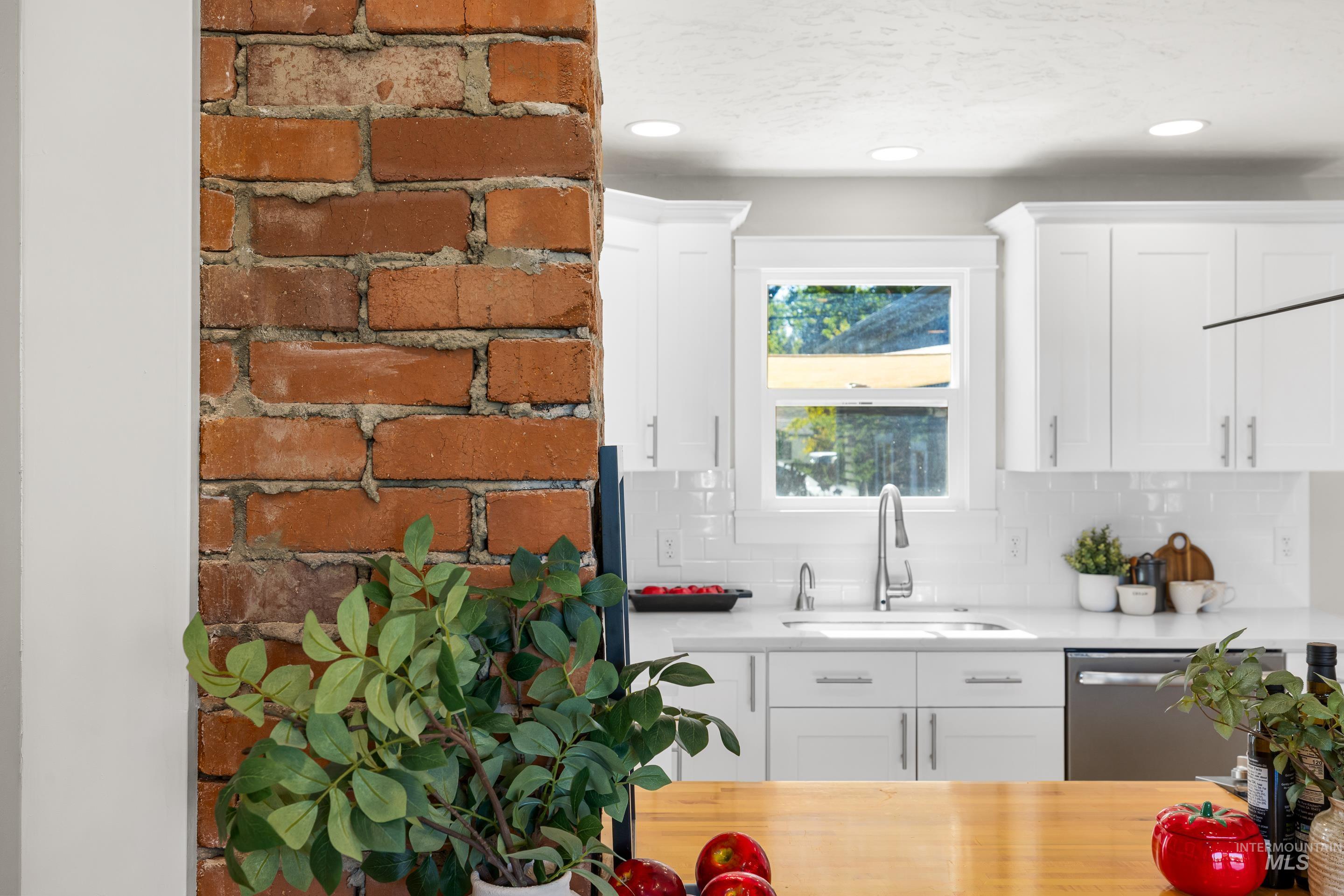 property viewer photo 16