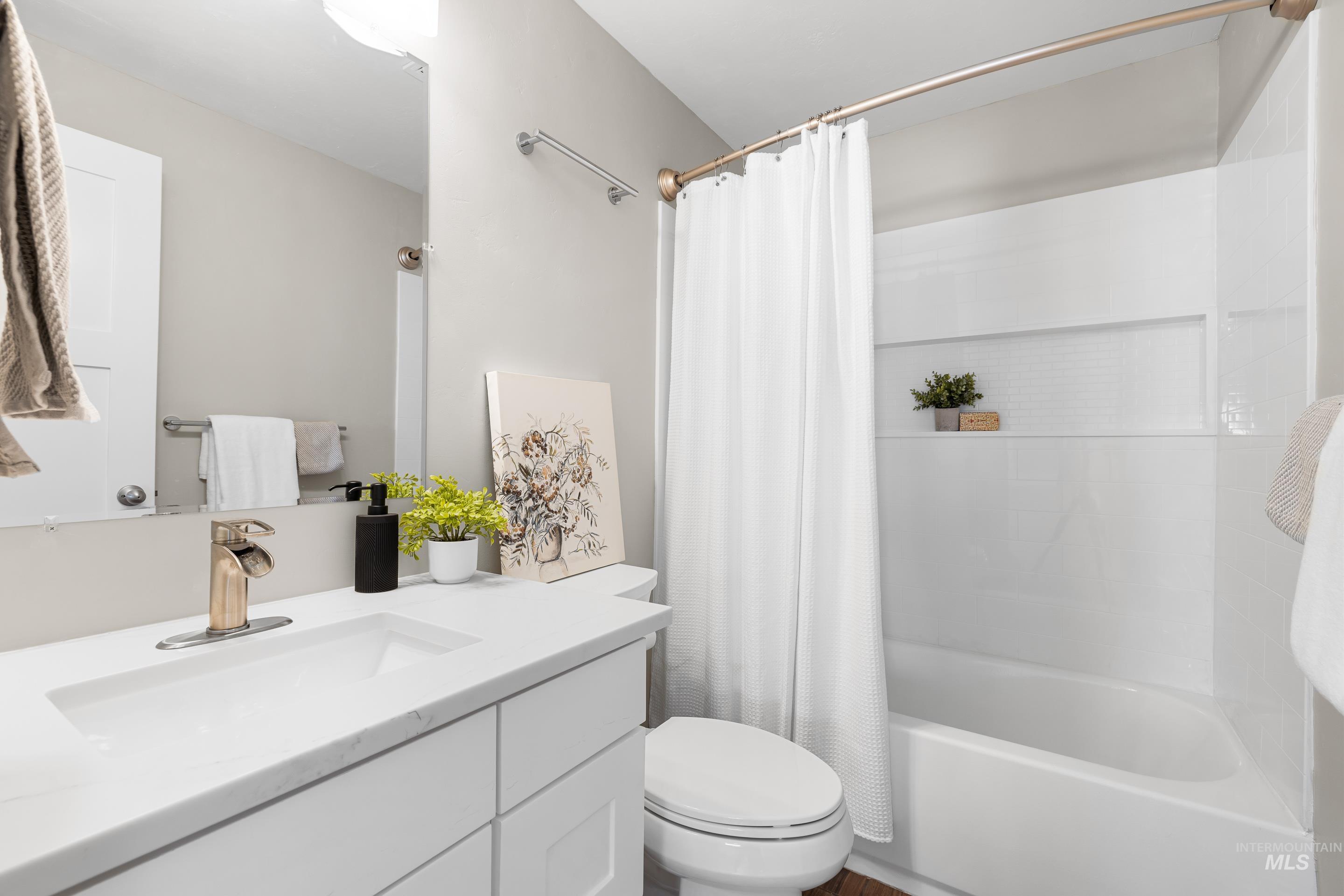 property viewer photo 35