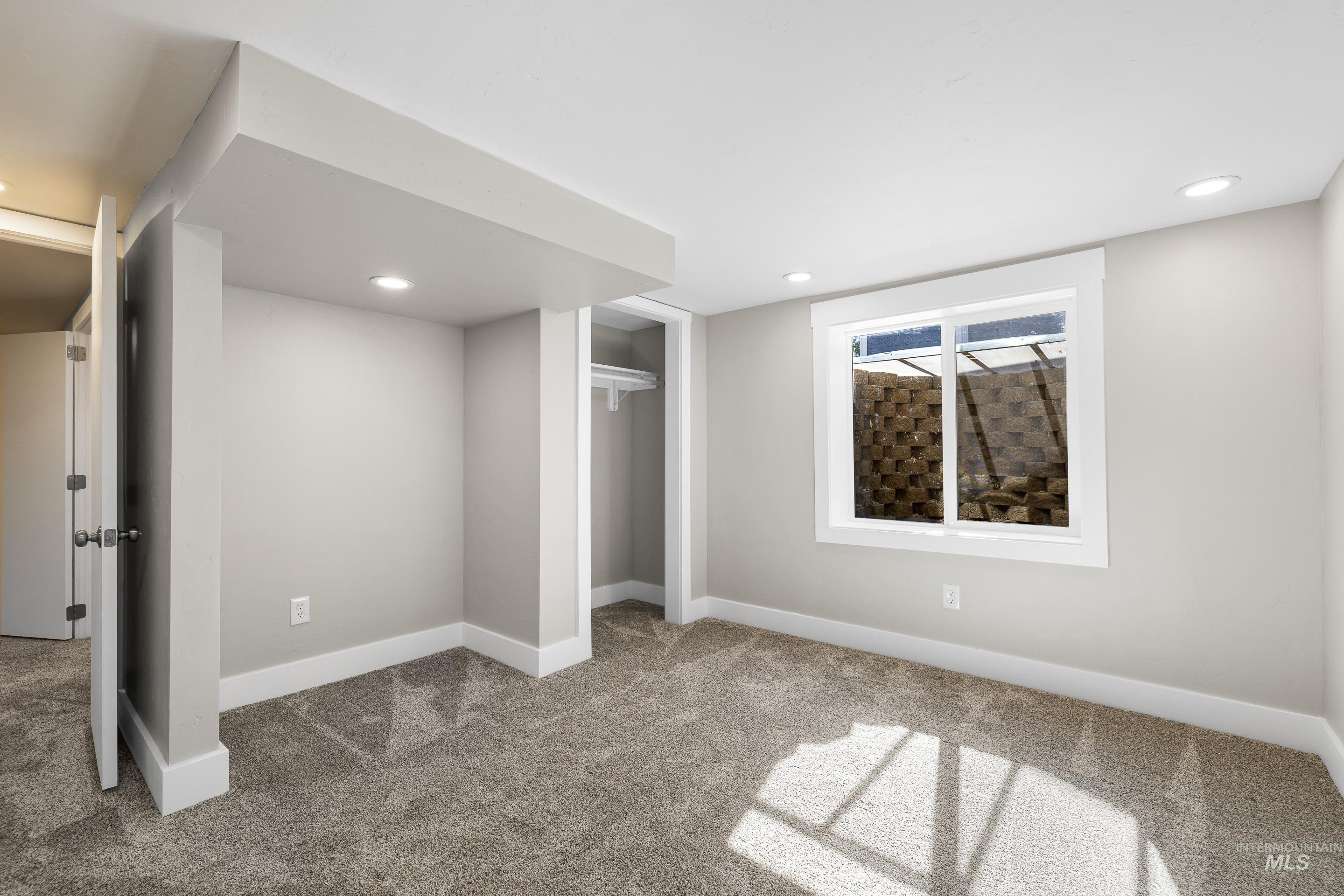 property viewer photo 40