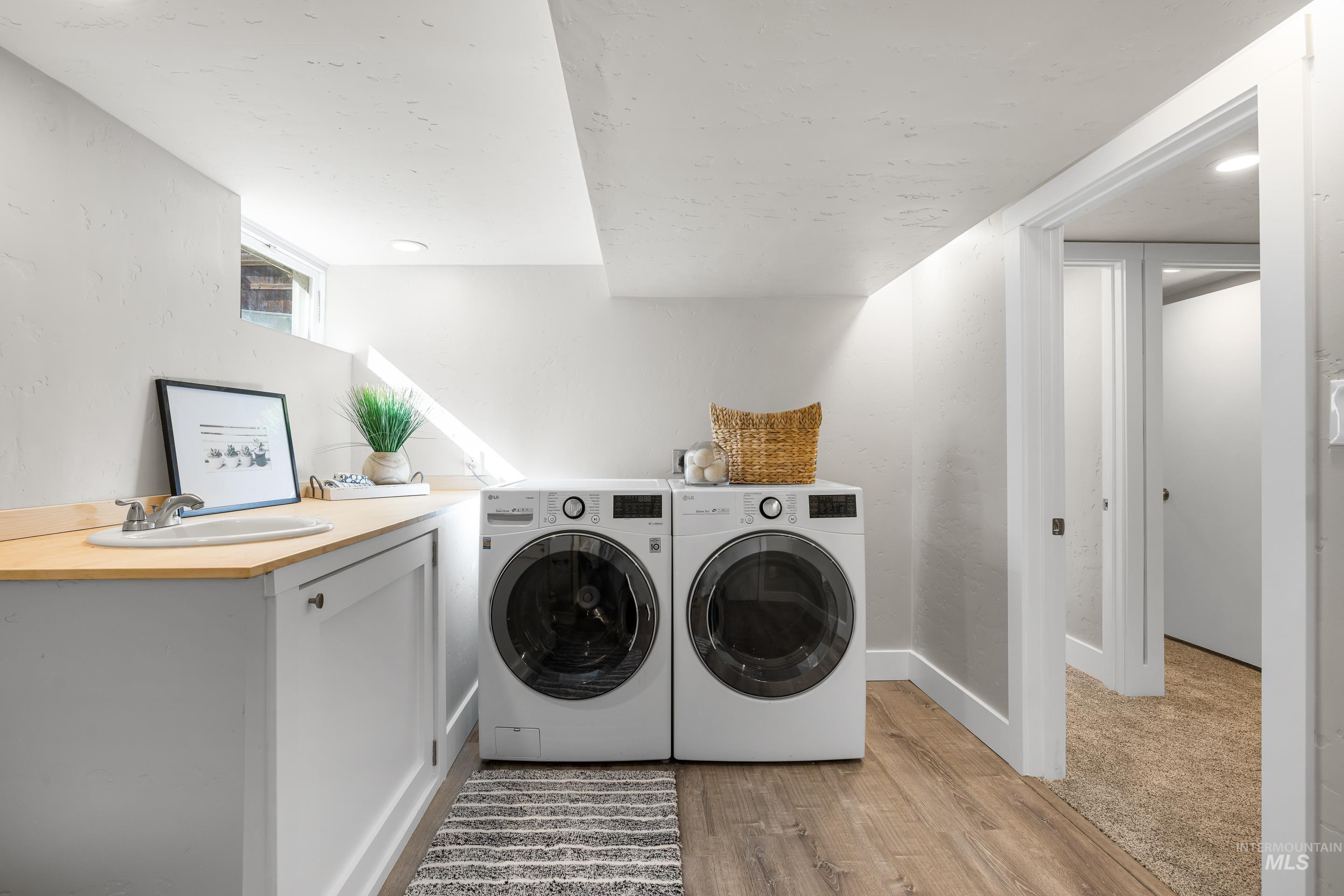 property viewer photo 42