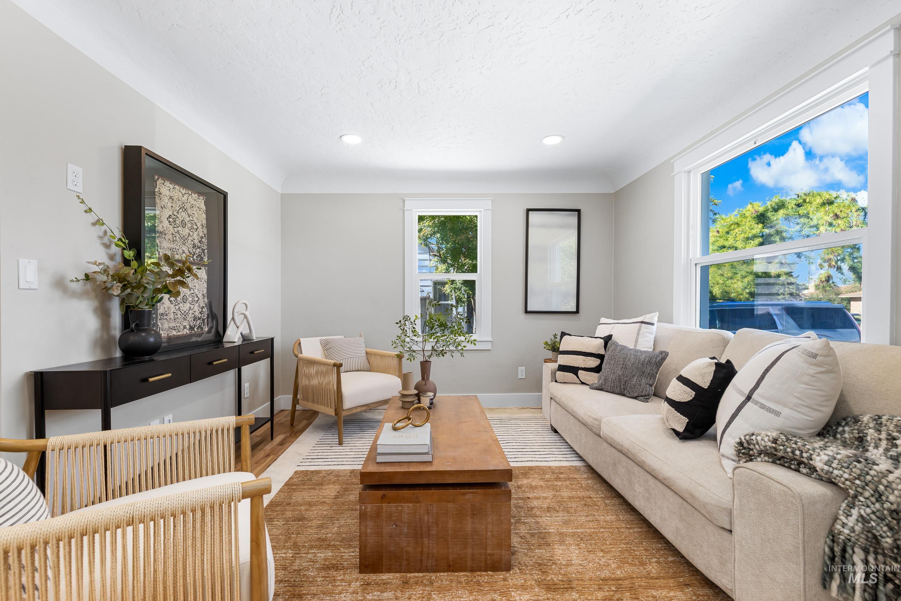 property viewer photo 6