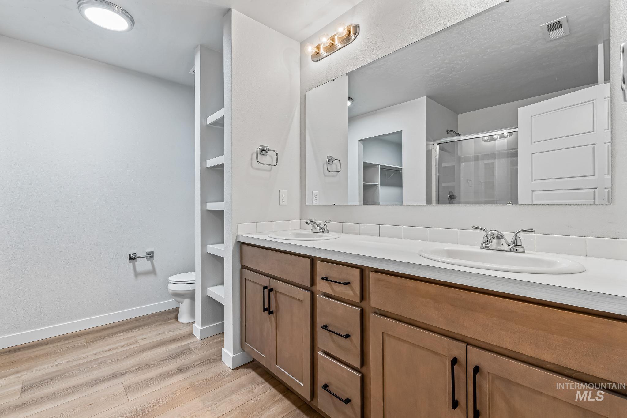 property viewer photo 7