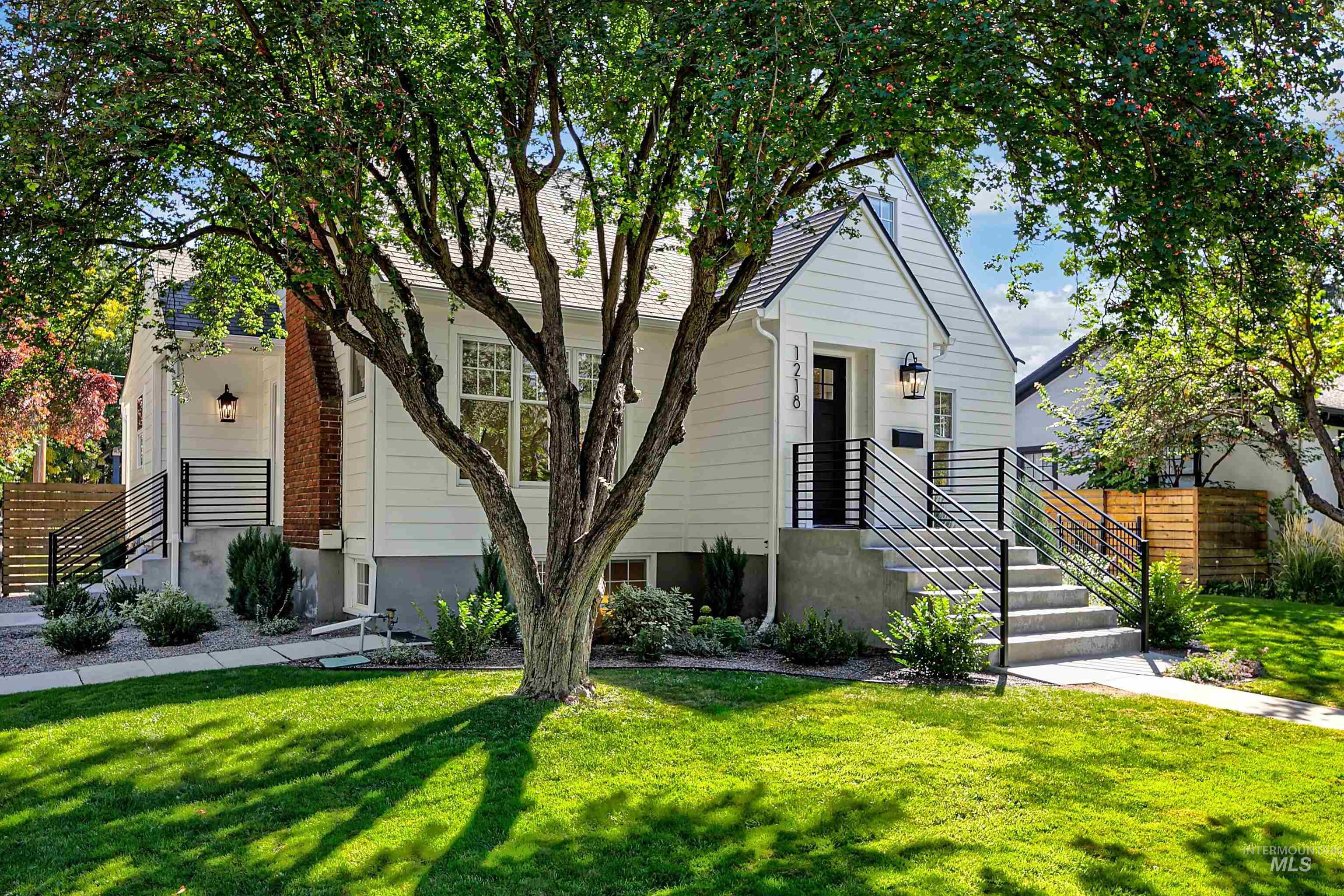 main property photo 0