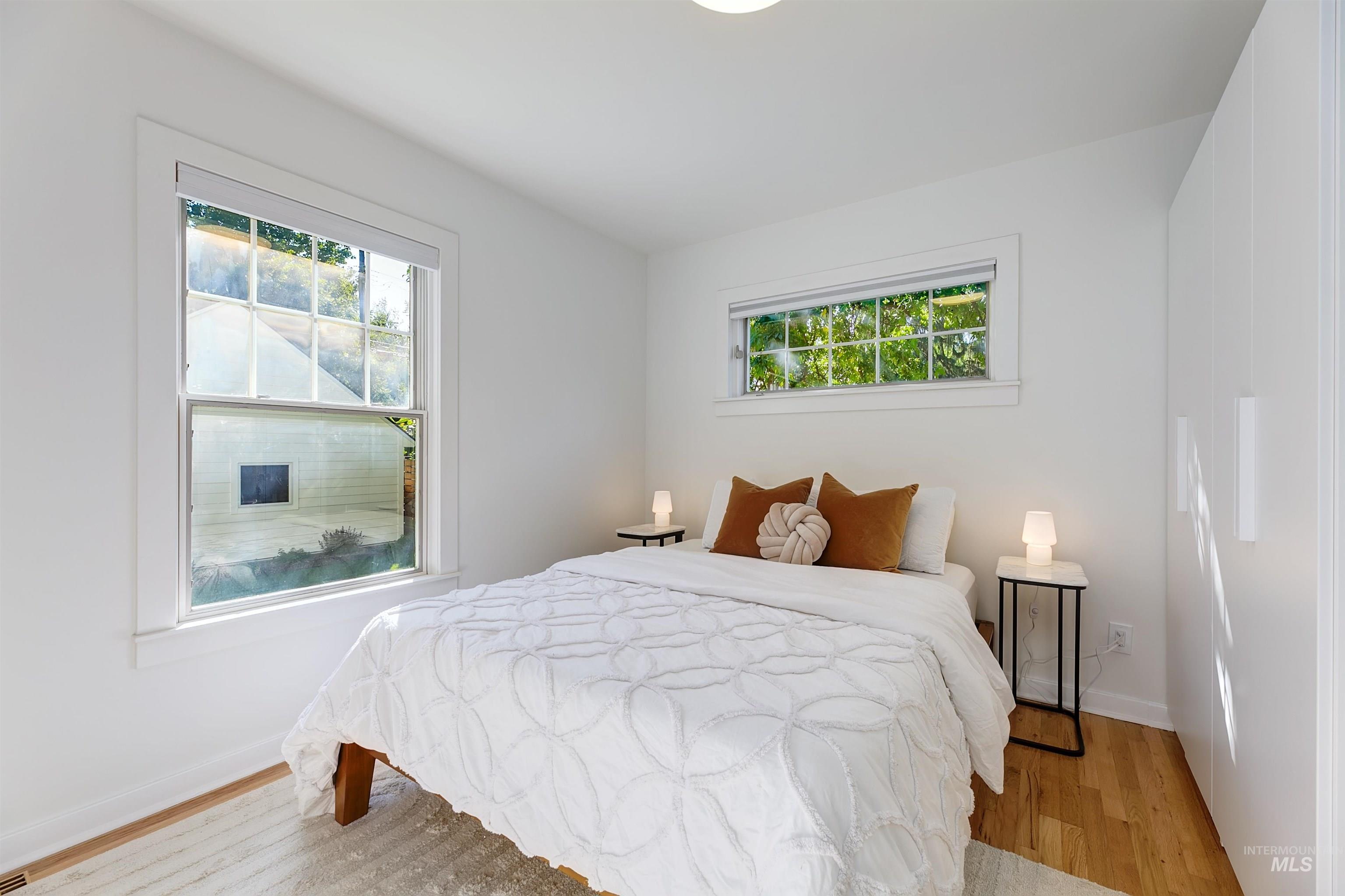 property viewer photo 15