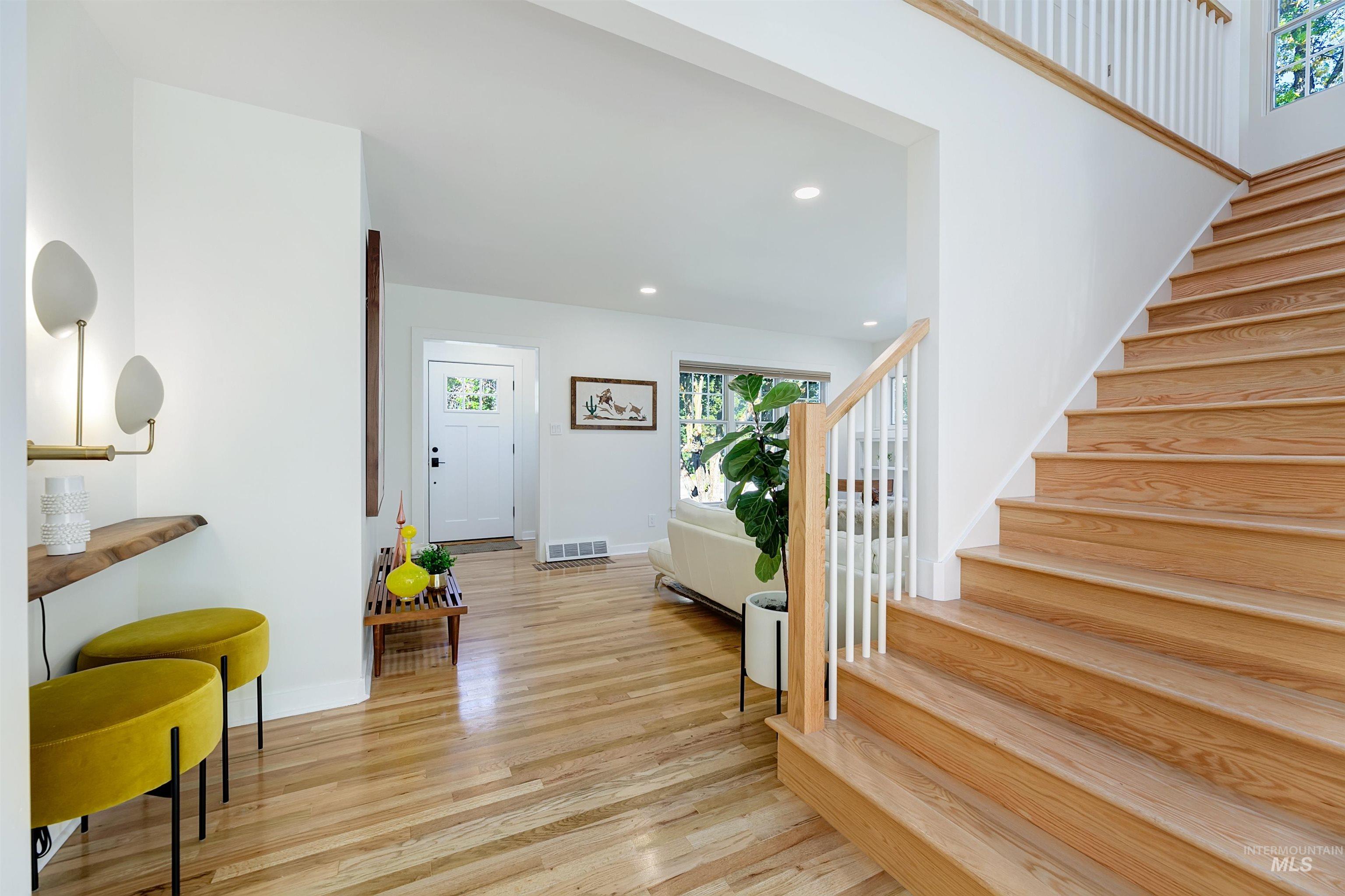 property viewer photo 16