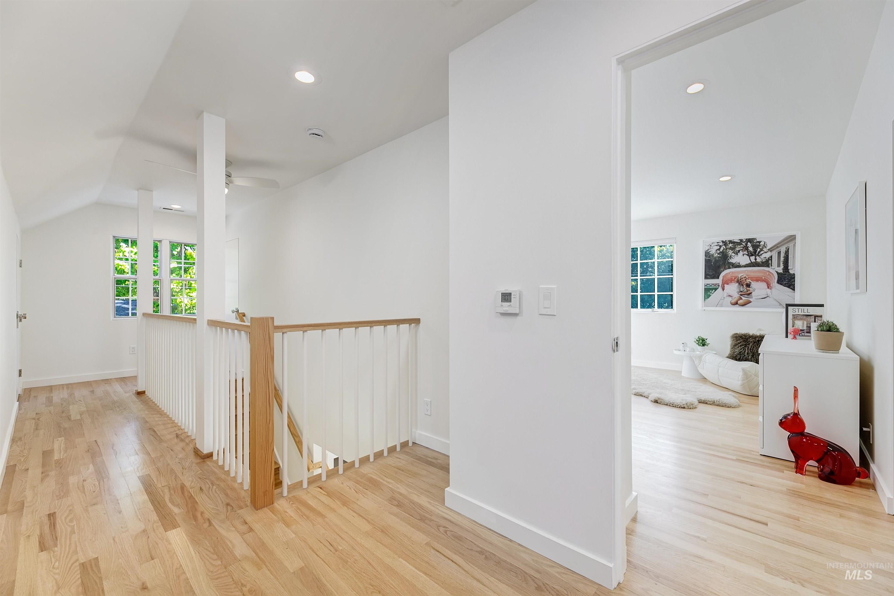 property viewer photo 18