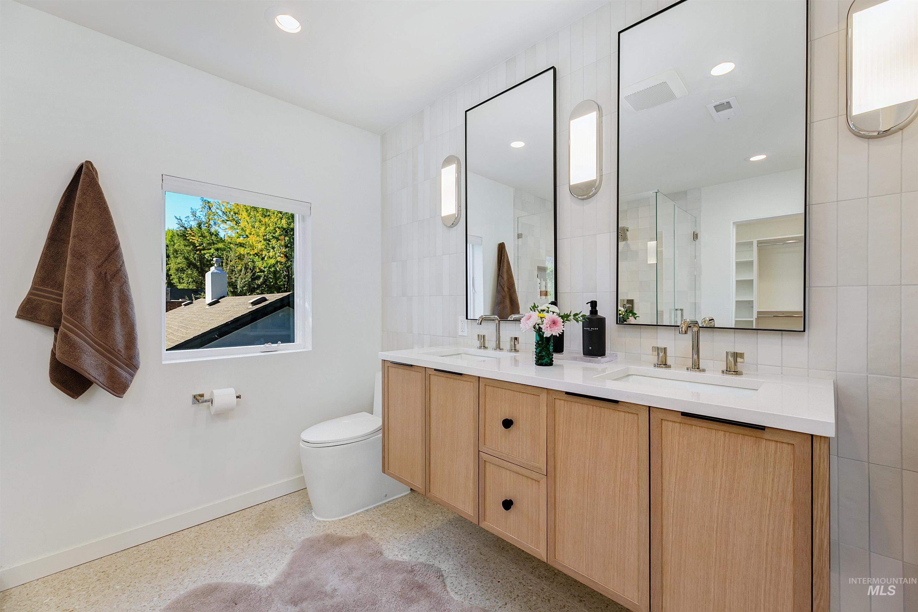 property viewer photo 22