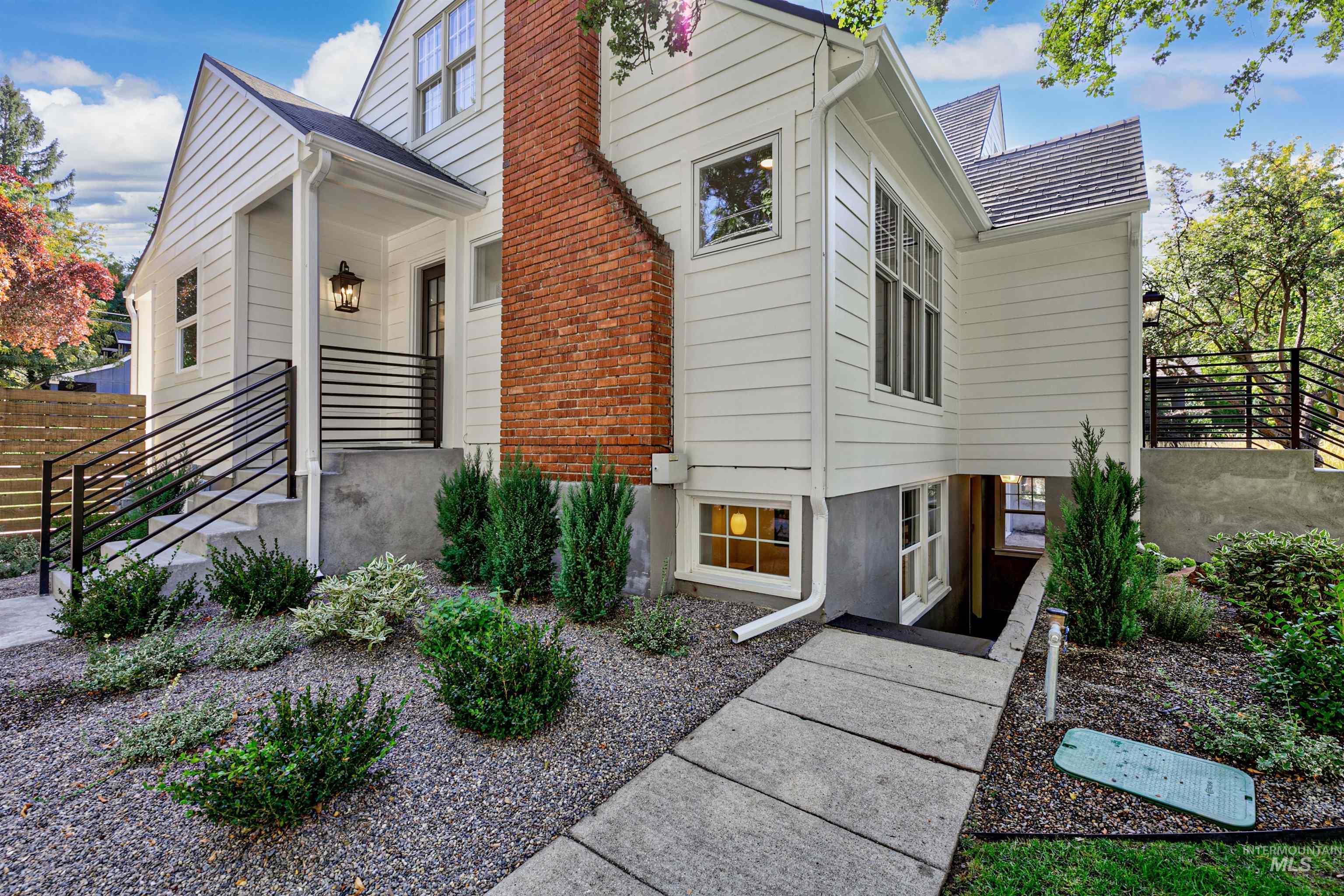 property viewer photo 25