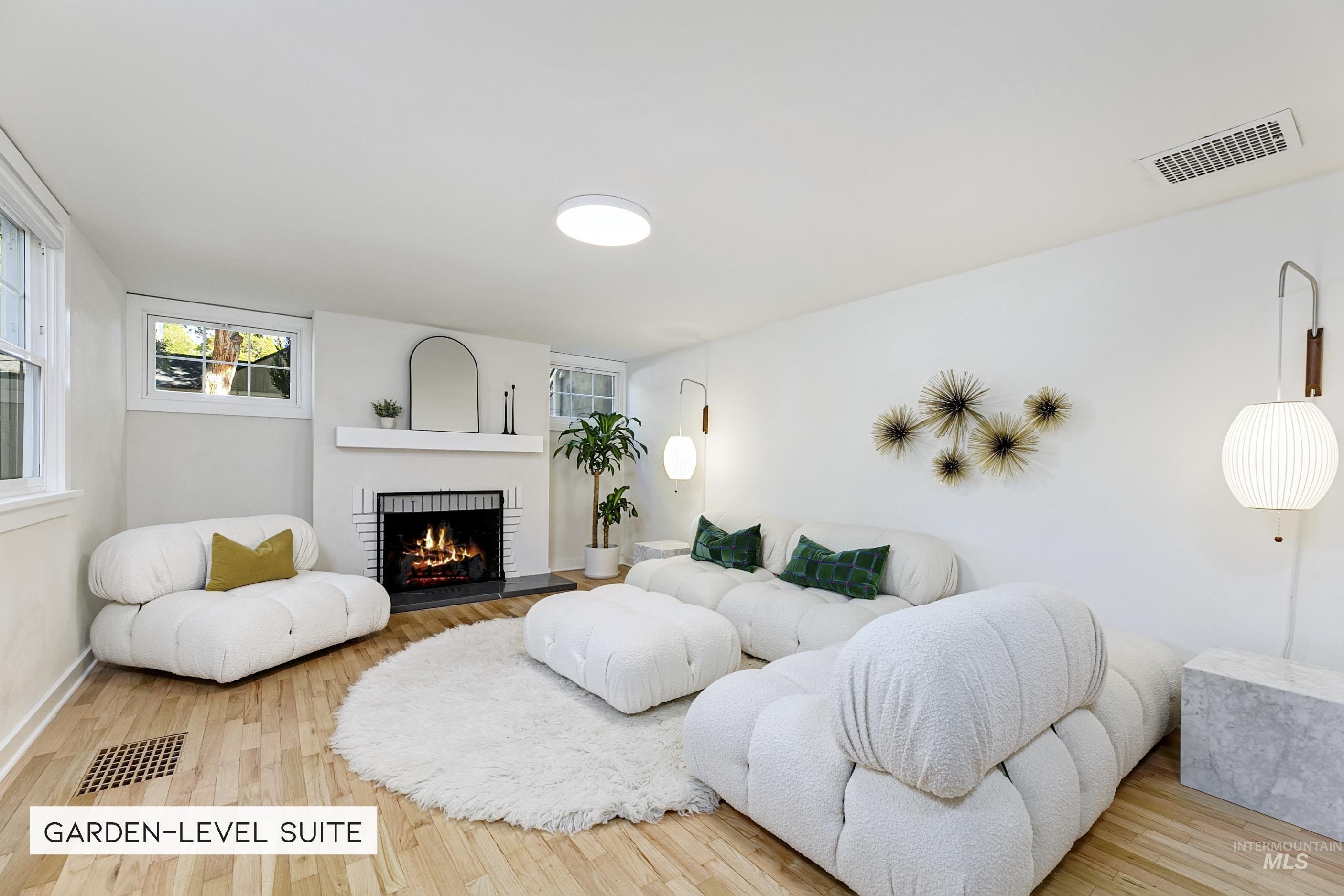property viewer photo 27