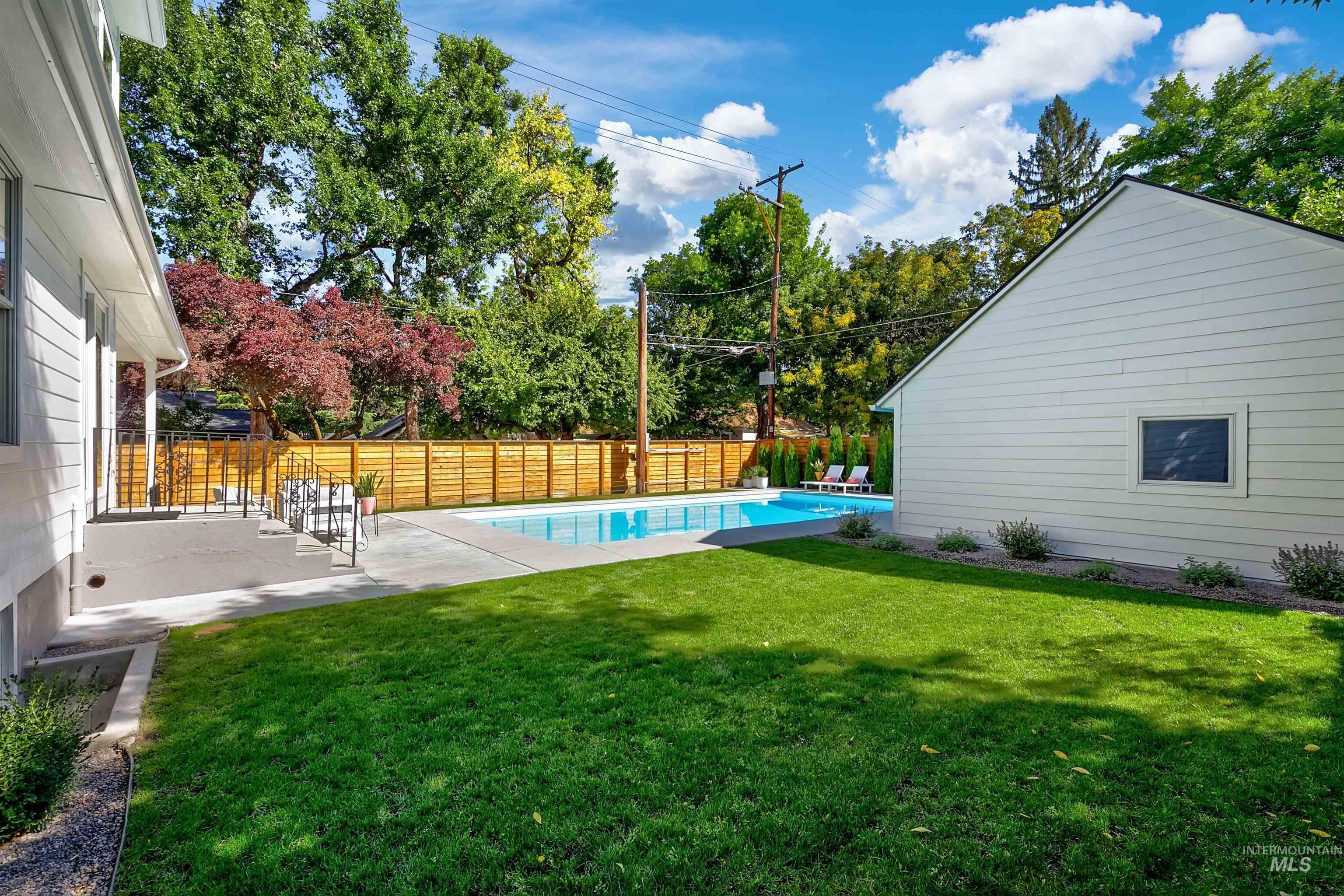 property viewer photo 40