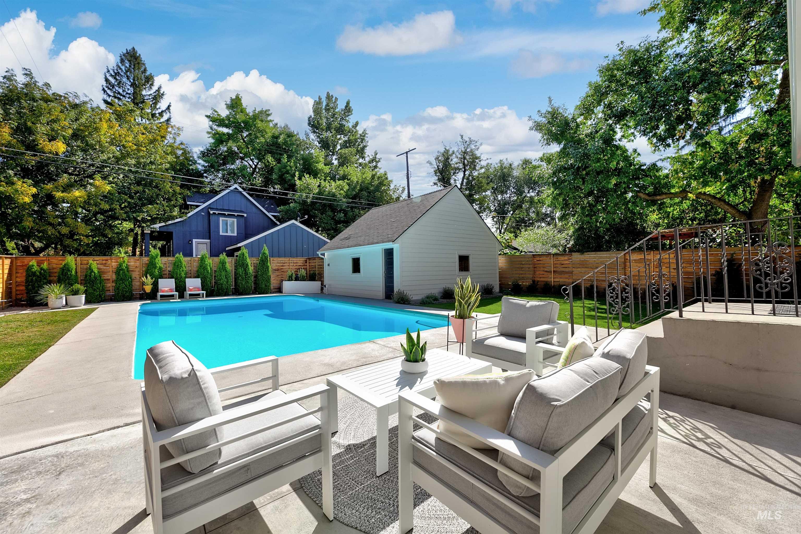 property viewer photo 42