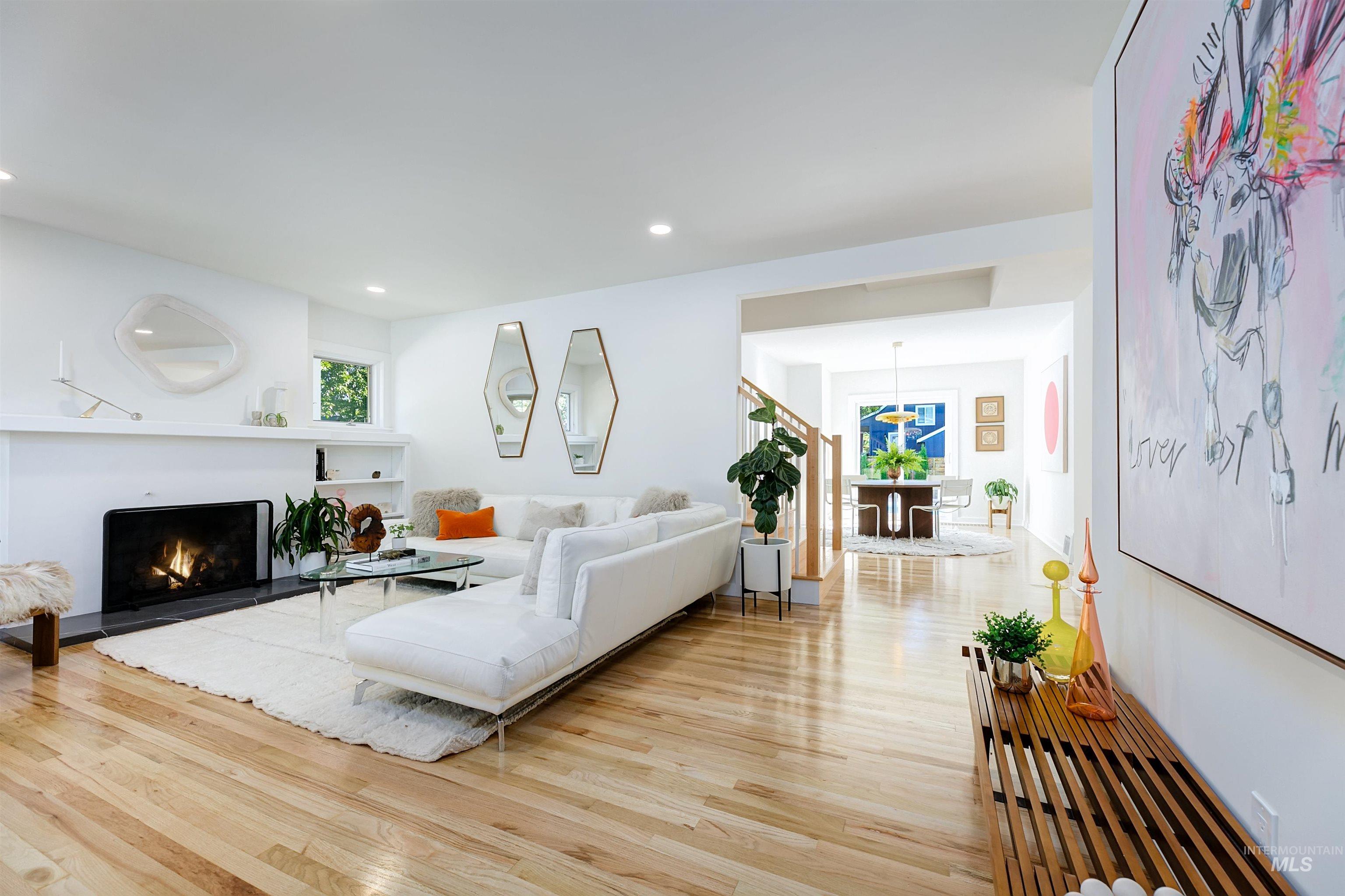 property viewer photo 5