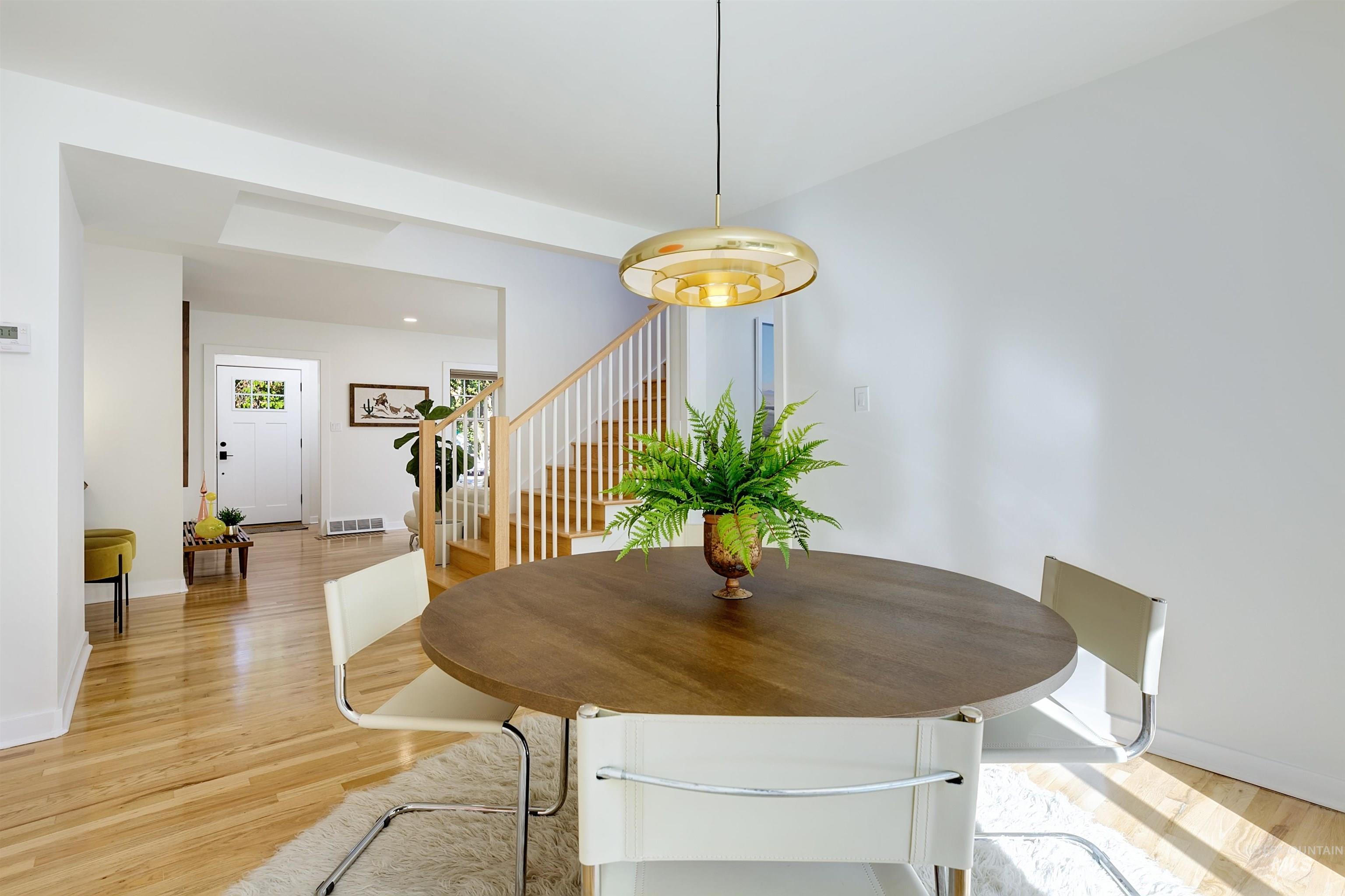 property viewer photo 7