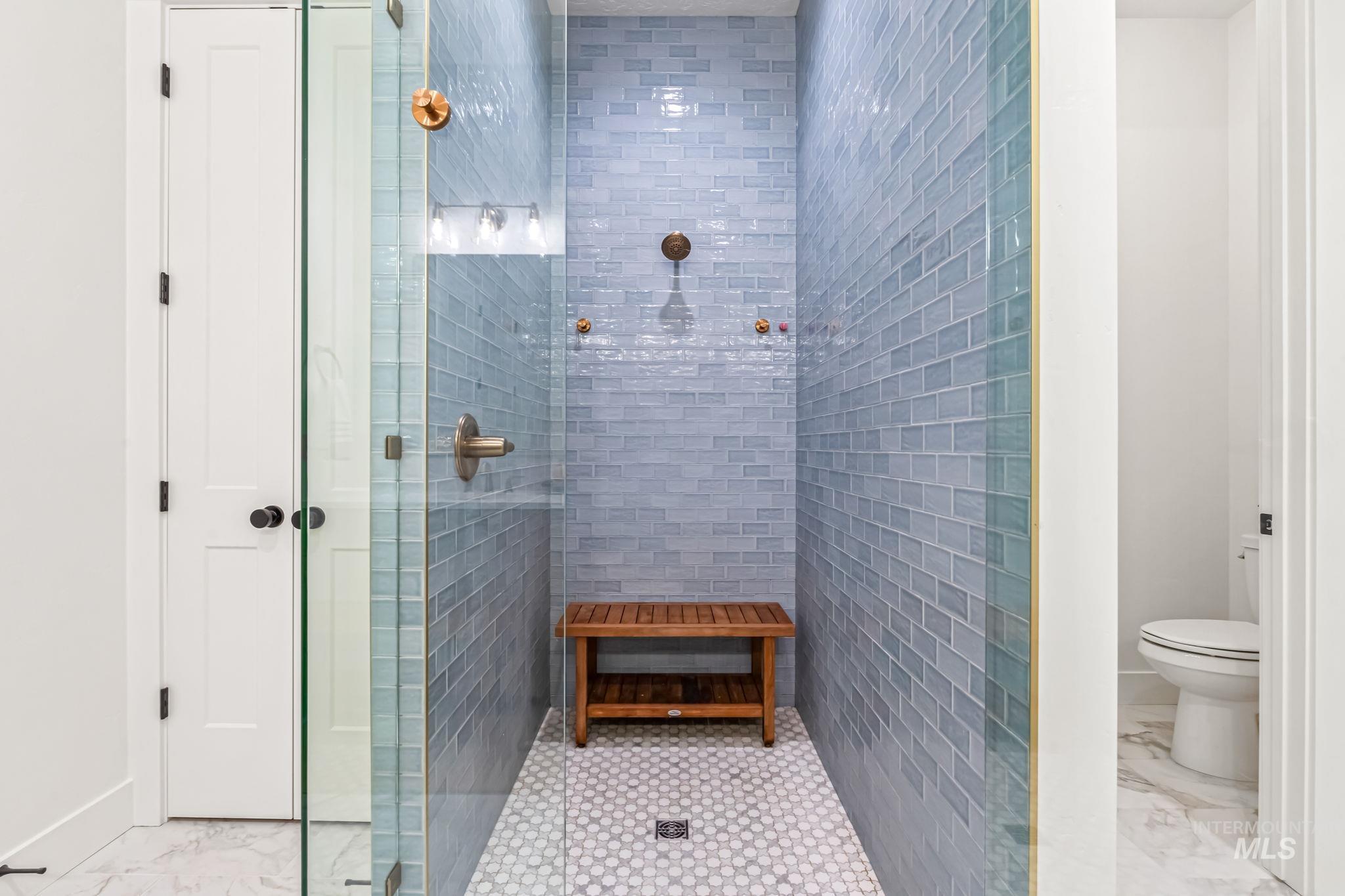 property viewer photo 10