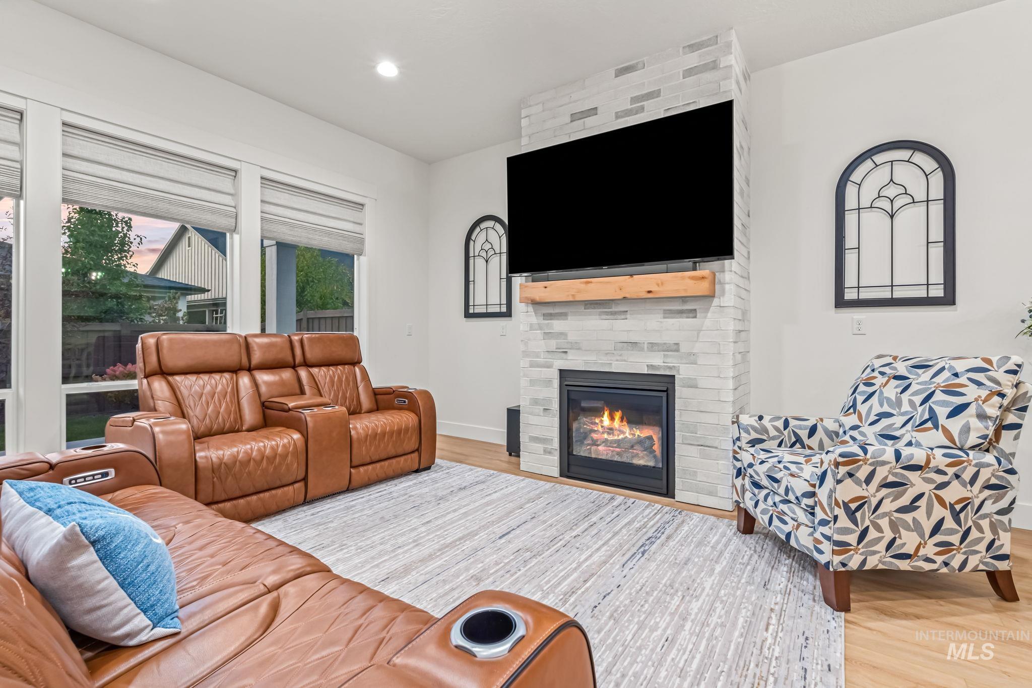 property viewer photo 7