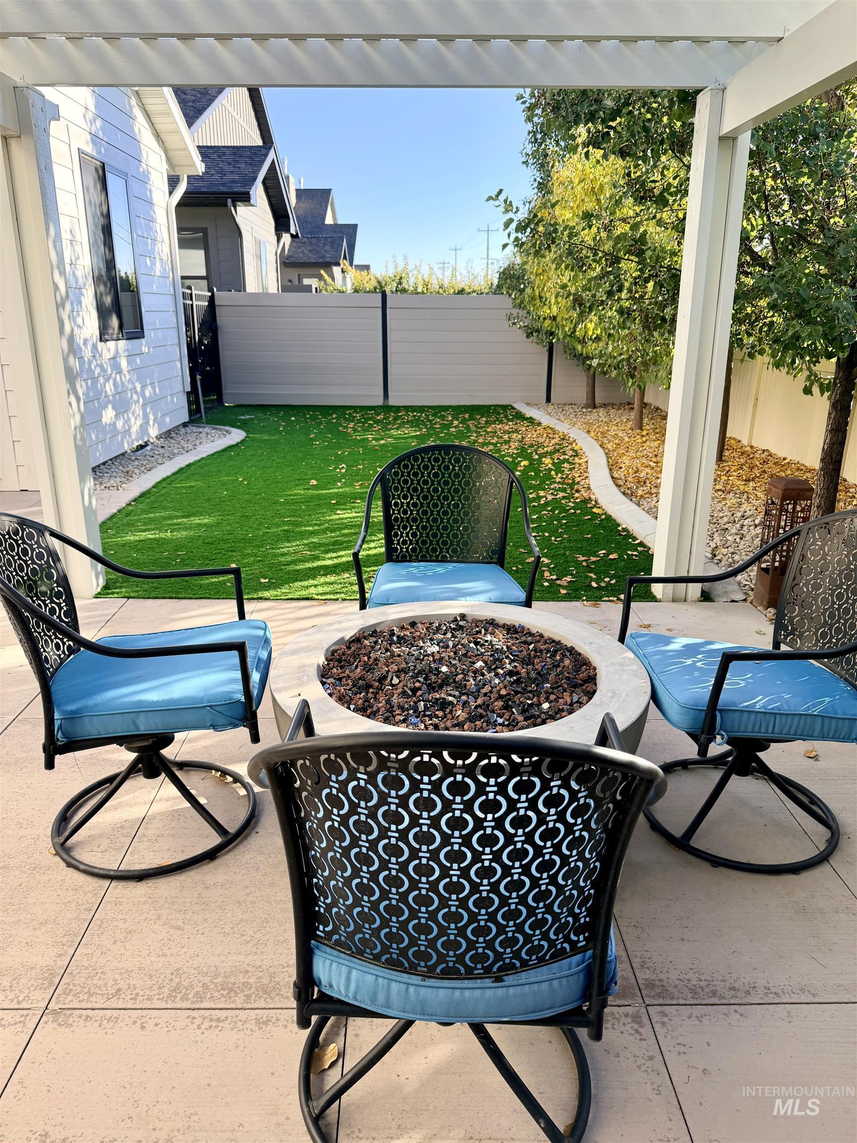 main property photo 38