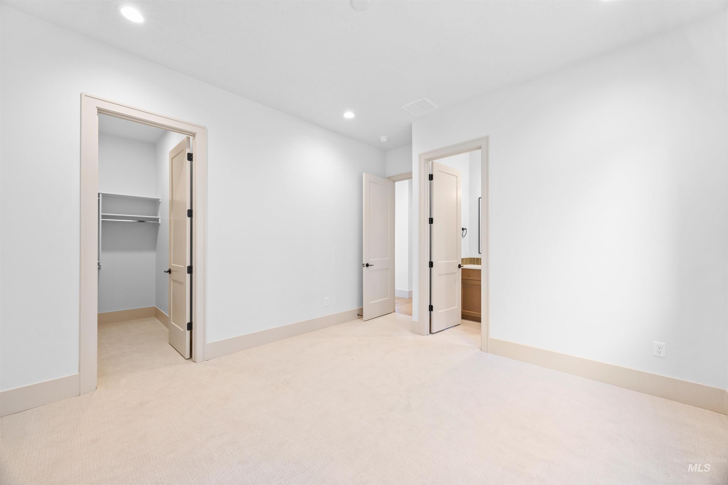 property viewer photo 24