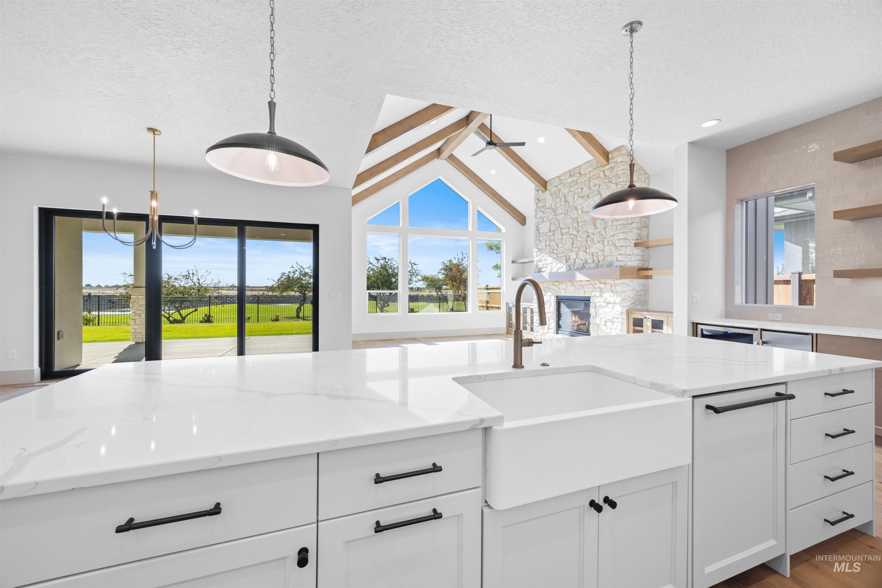 property viewer photo 9