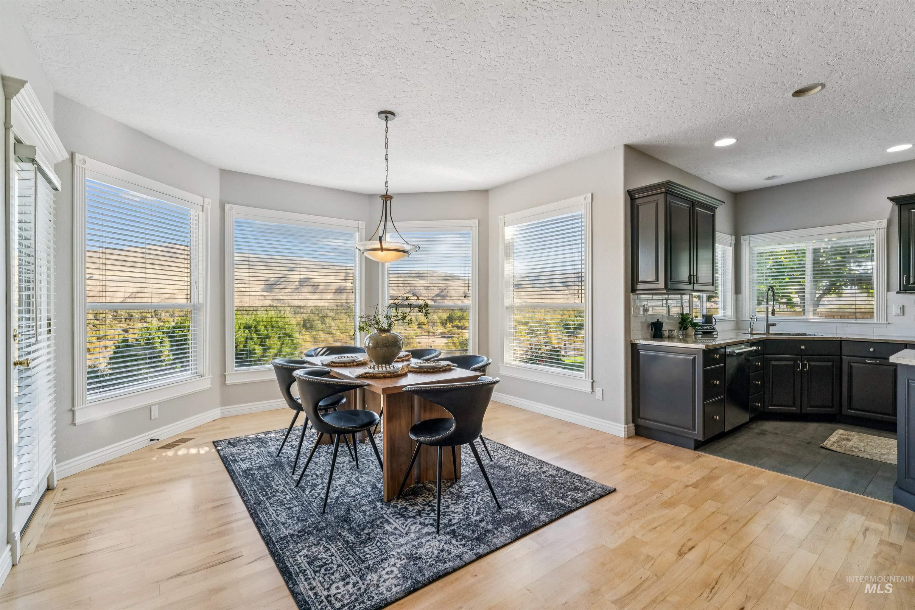 property viewer photo 14