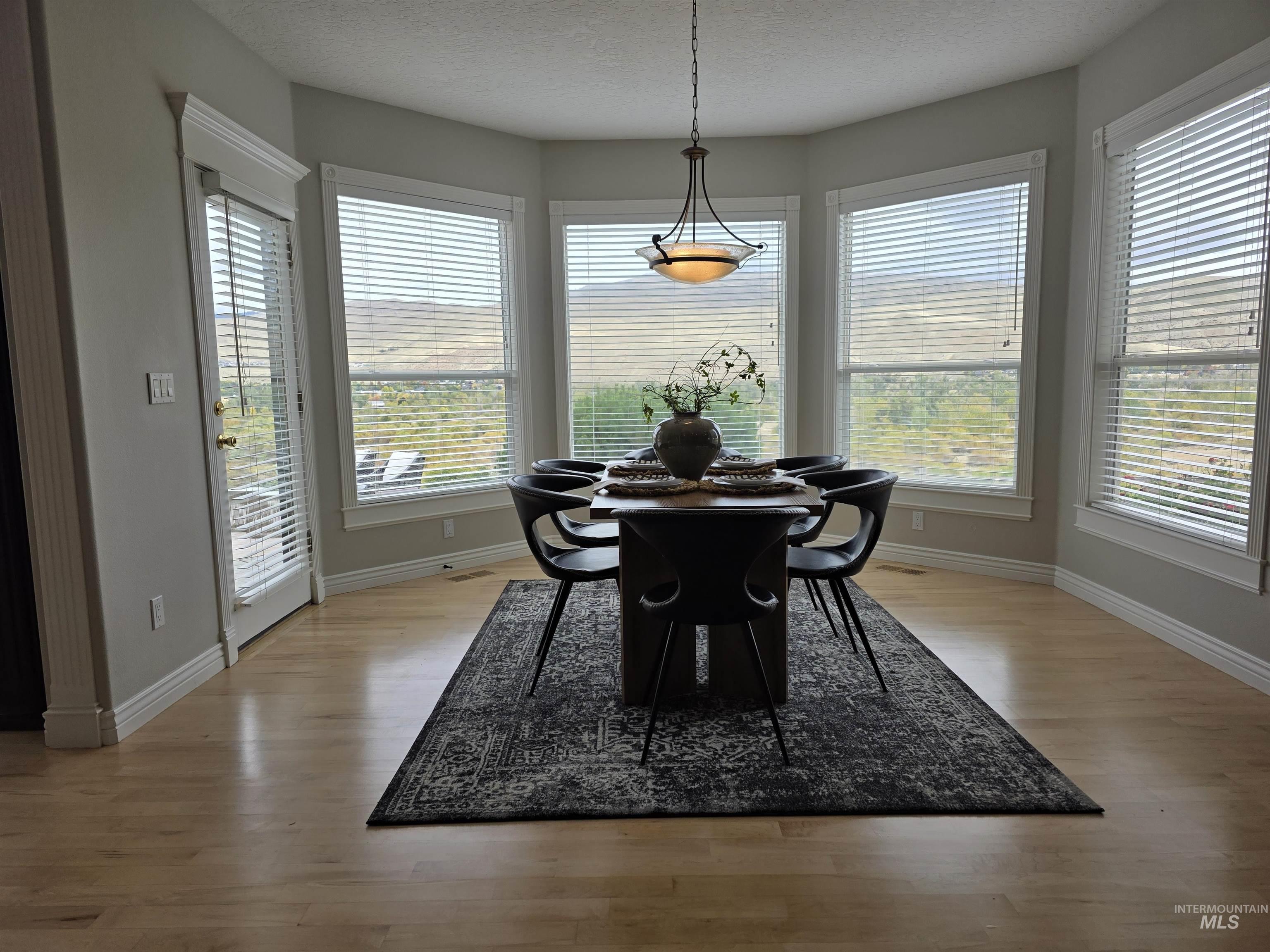 property viewer photo 15