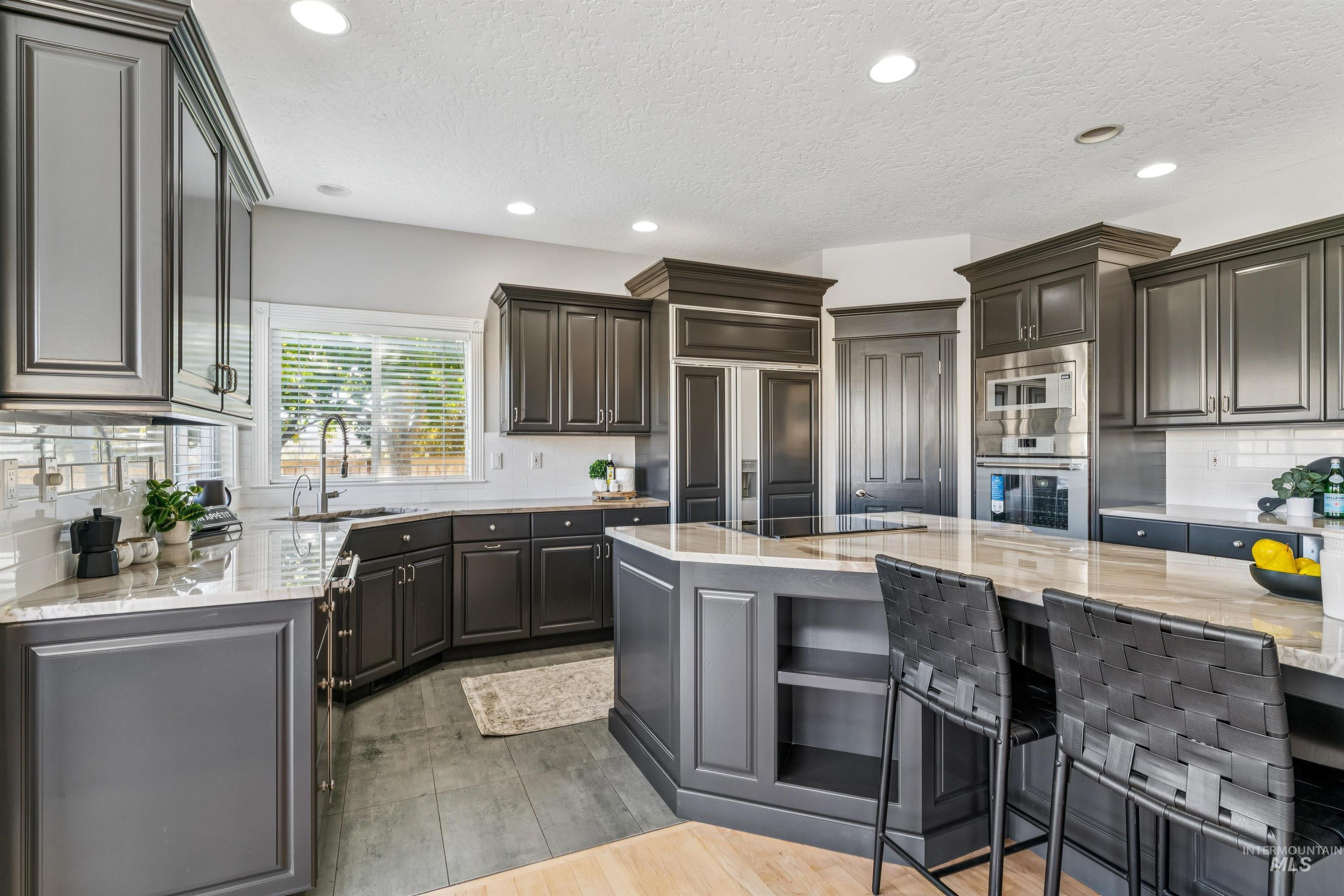 property viewer photo 17
