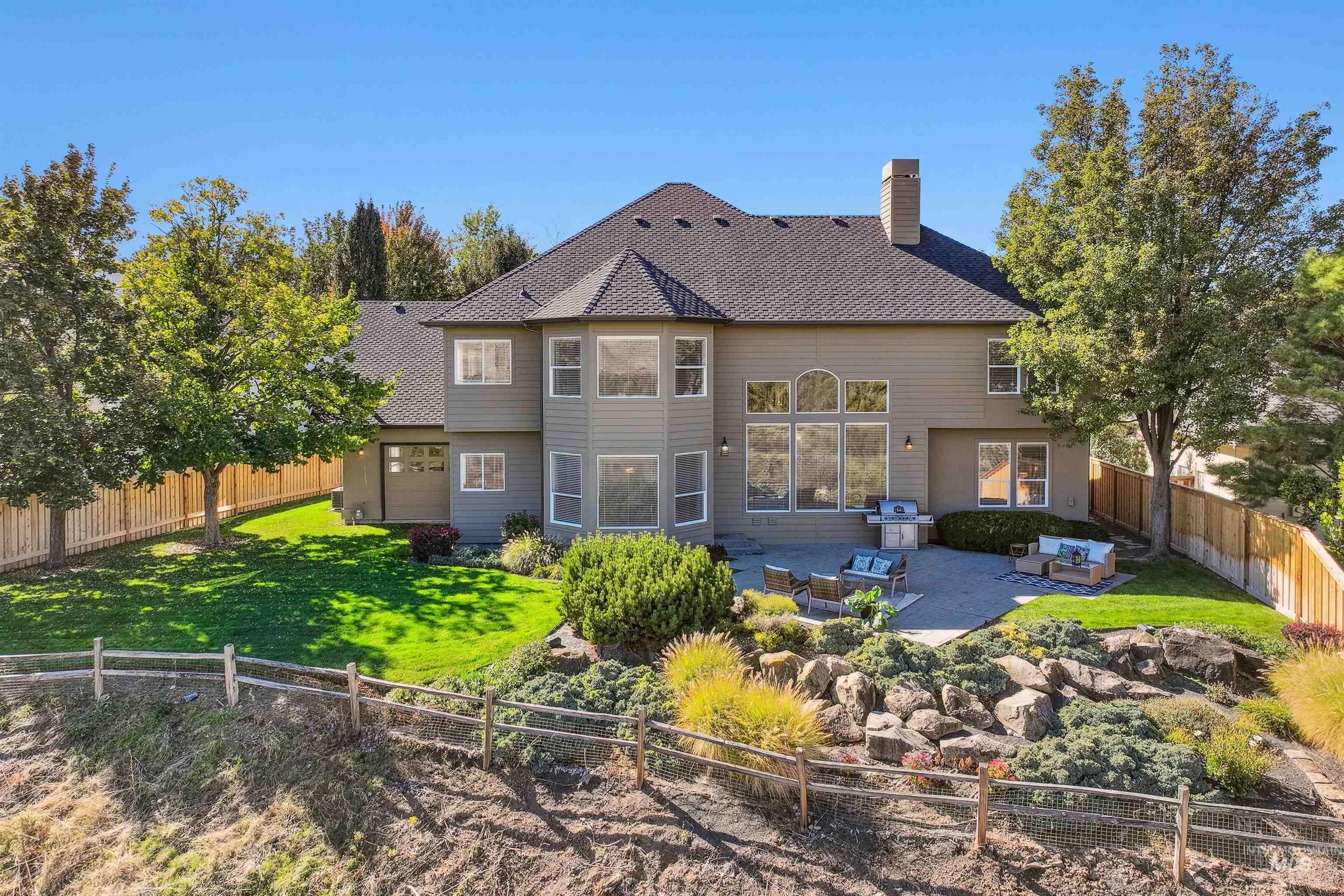 property viewer photo 2