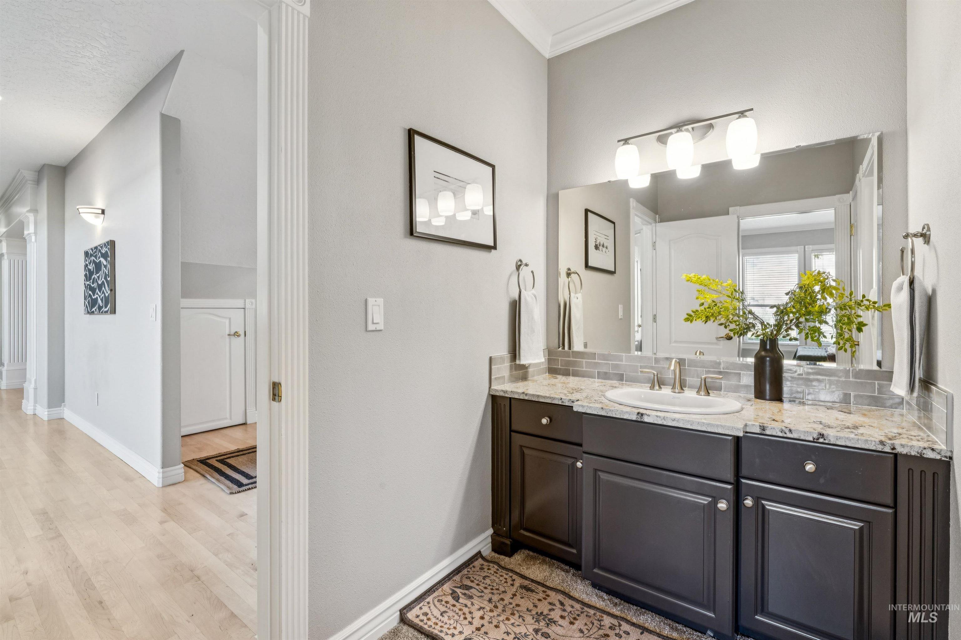 property viewer photo 23