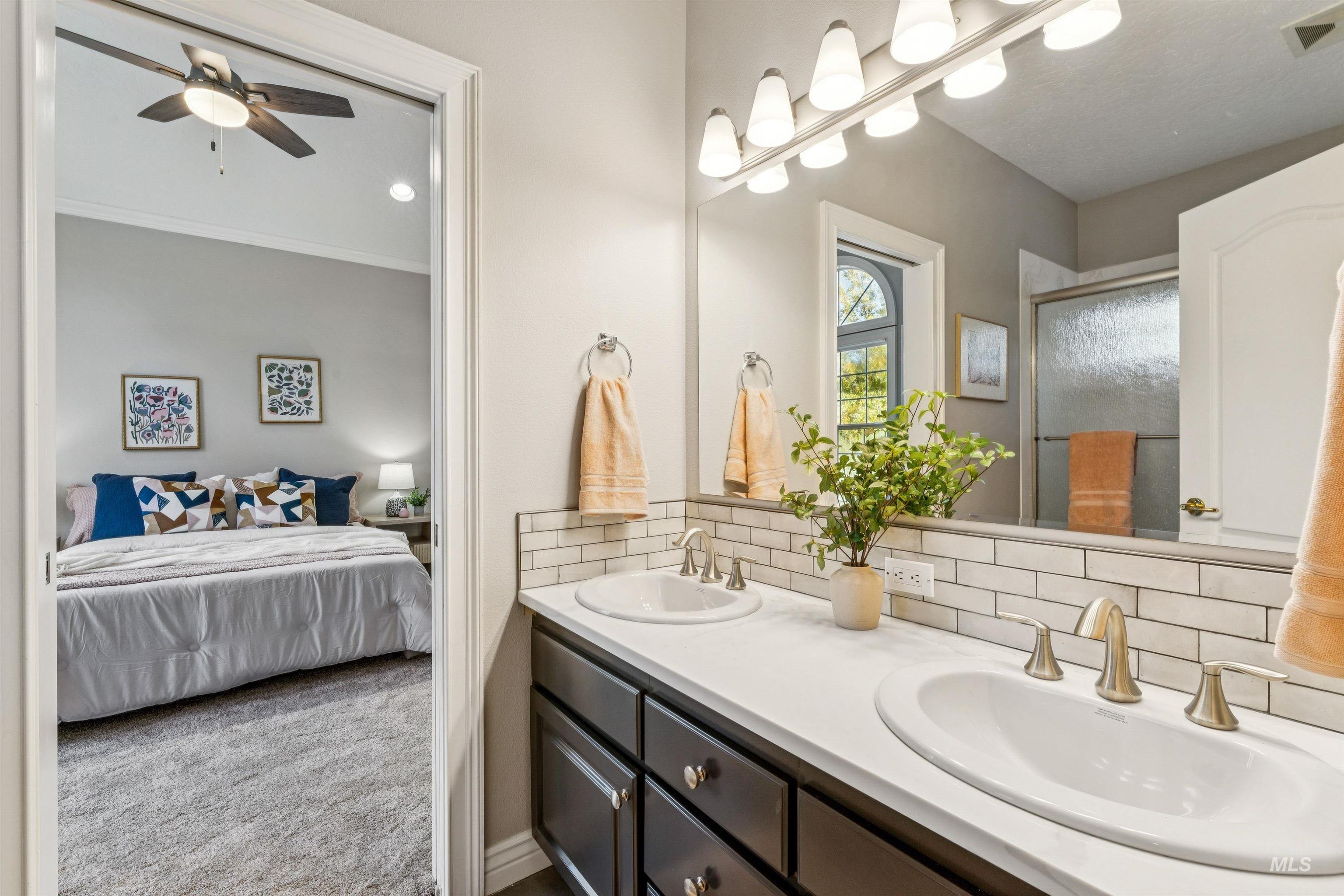 property viewer photo 31