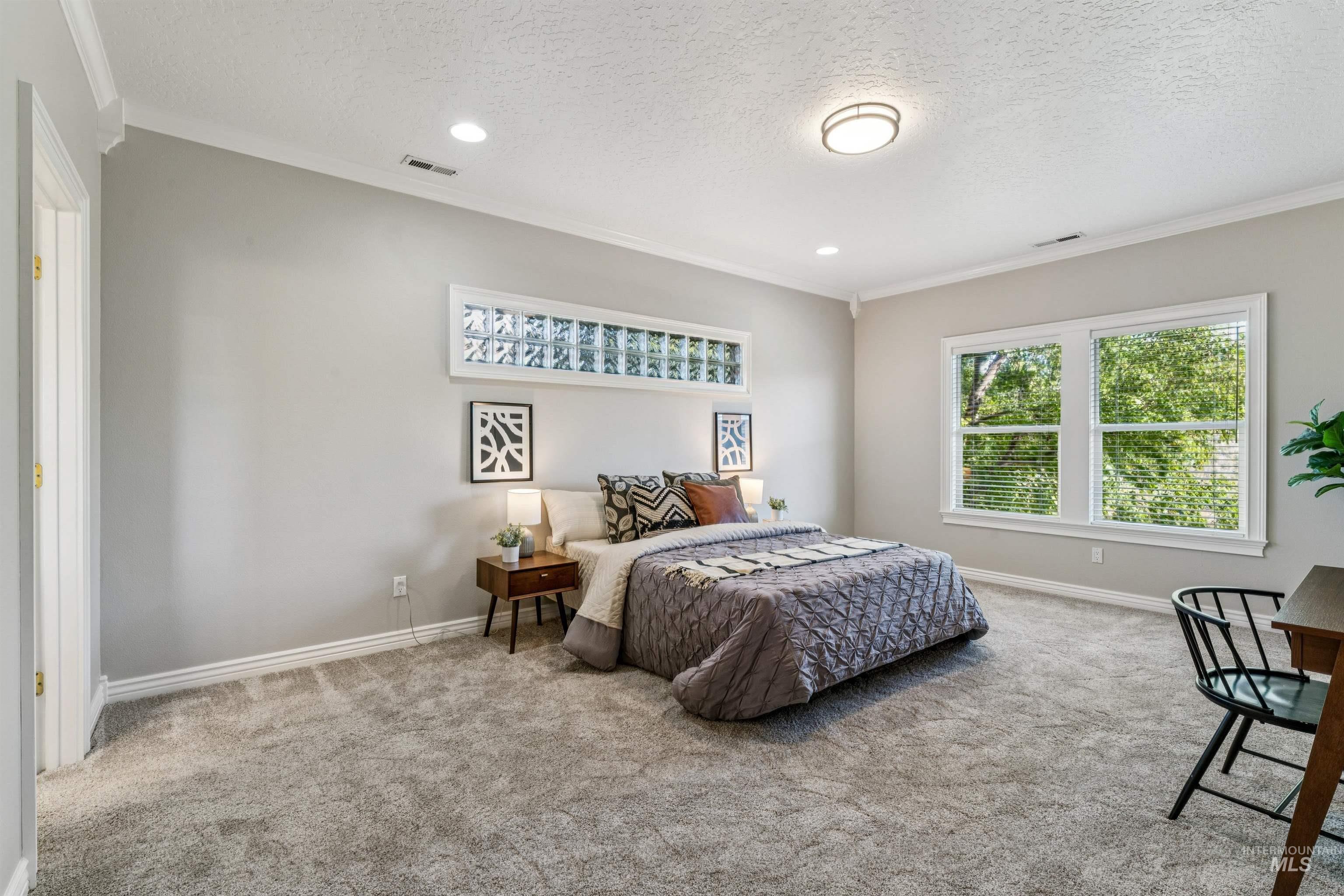 property viewer photo 35