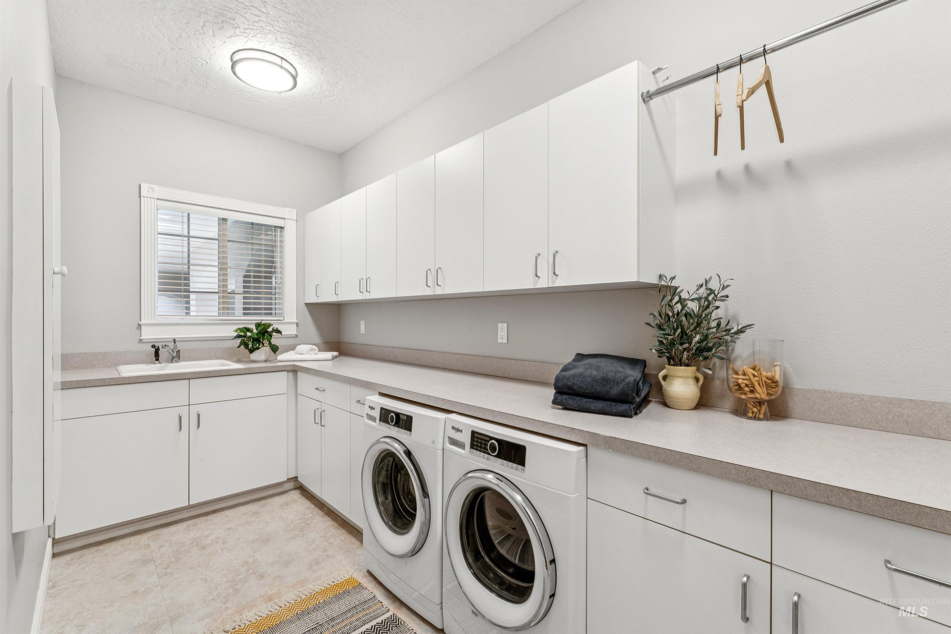 property viewer photo 41
