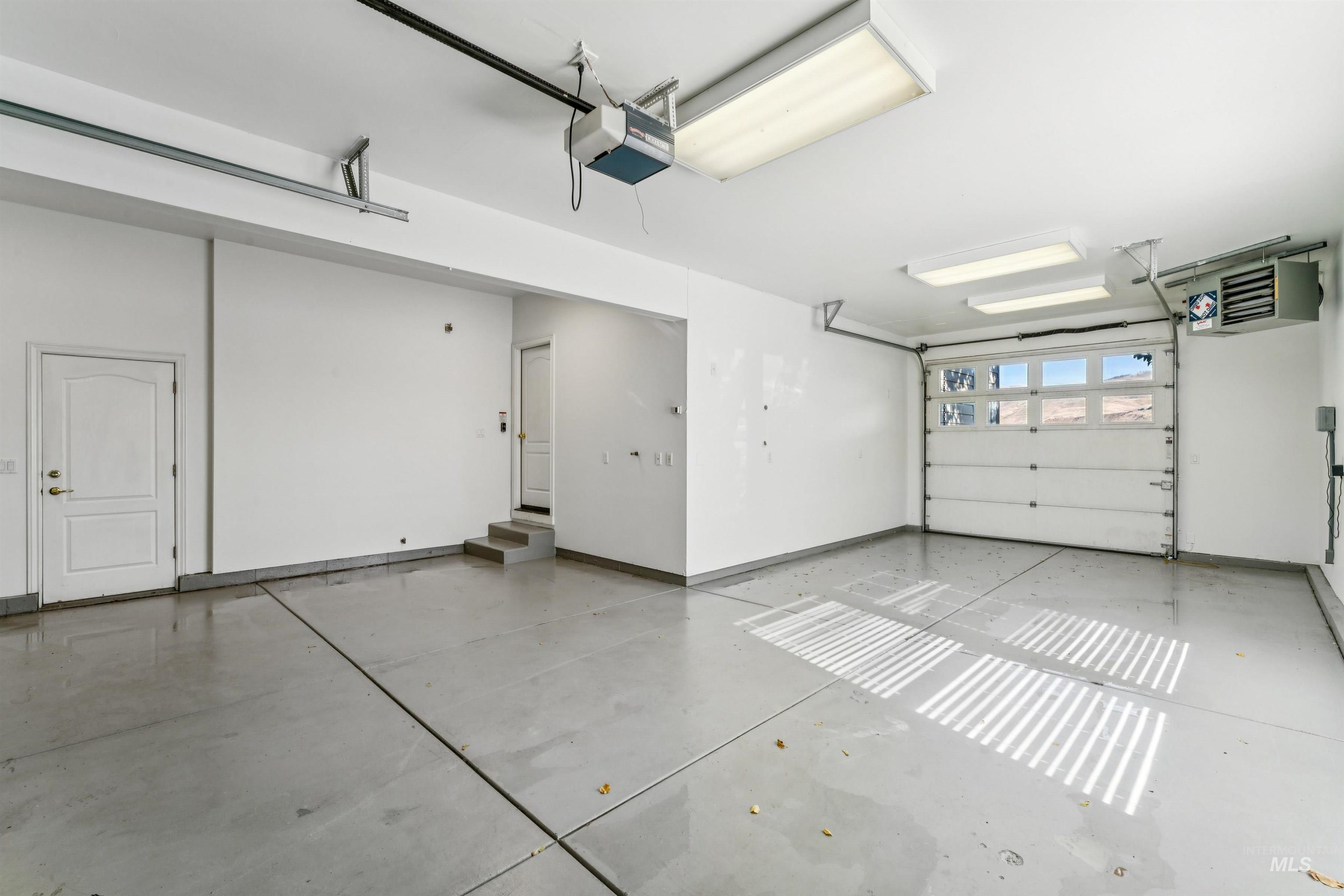 property viewer photo 42