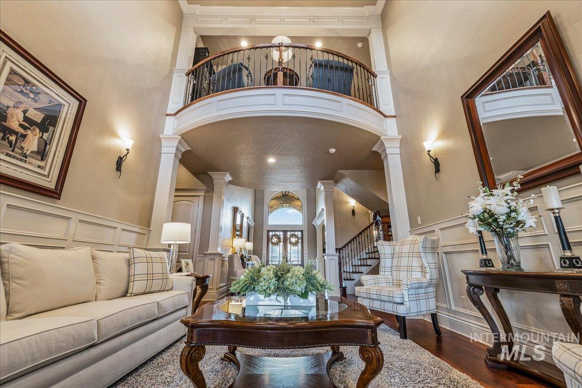 main property photo 11