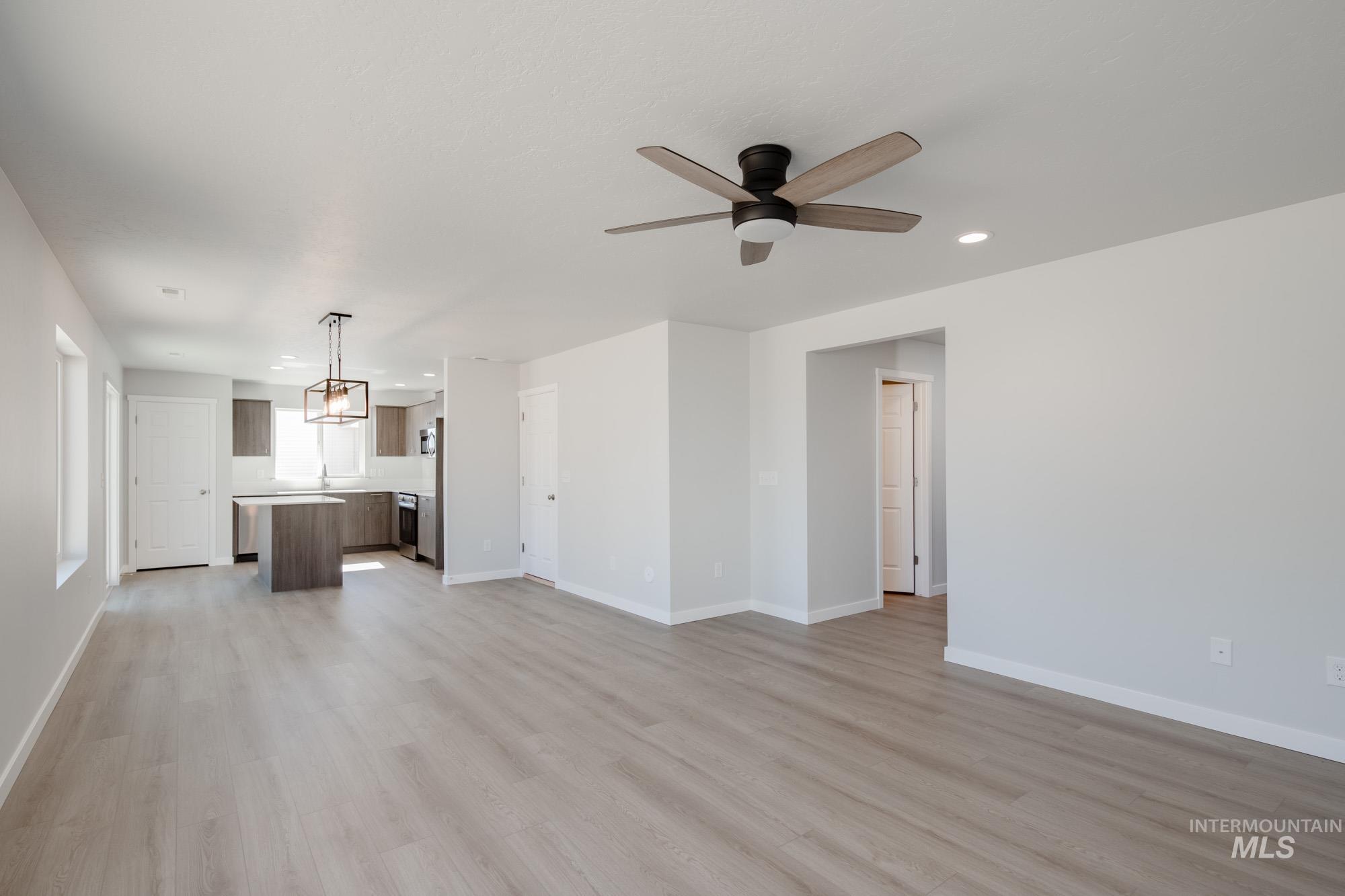 property viewer photo 10