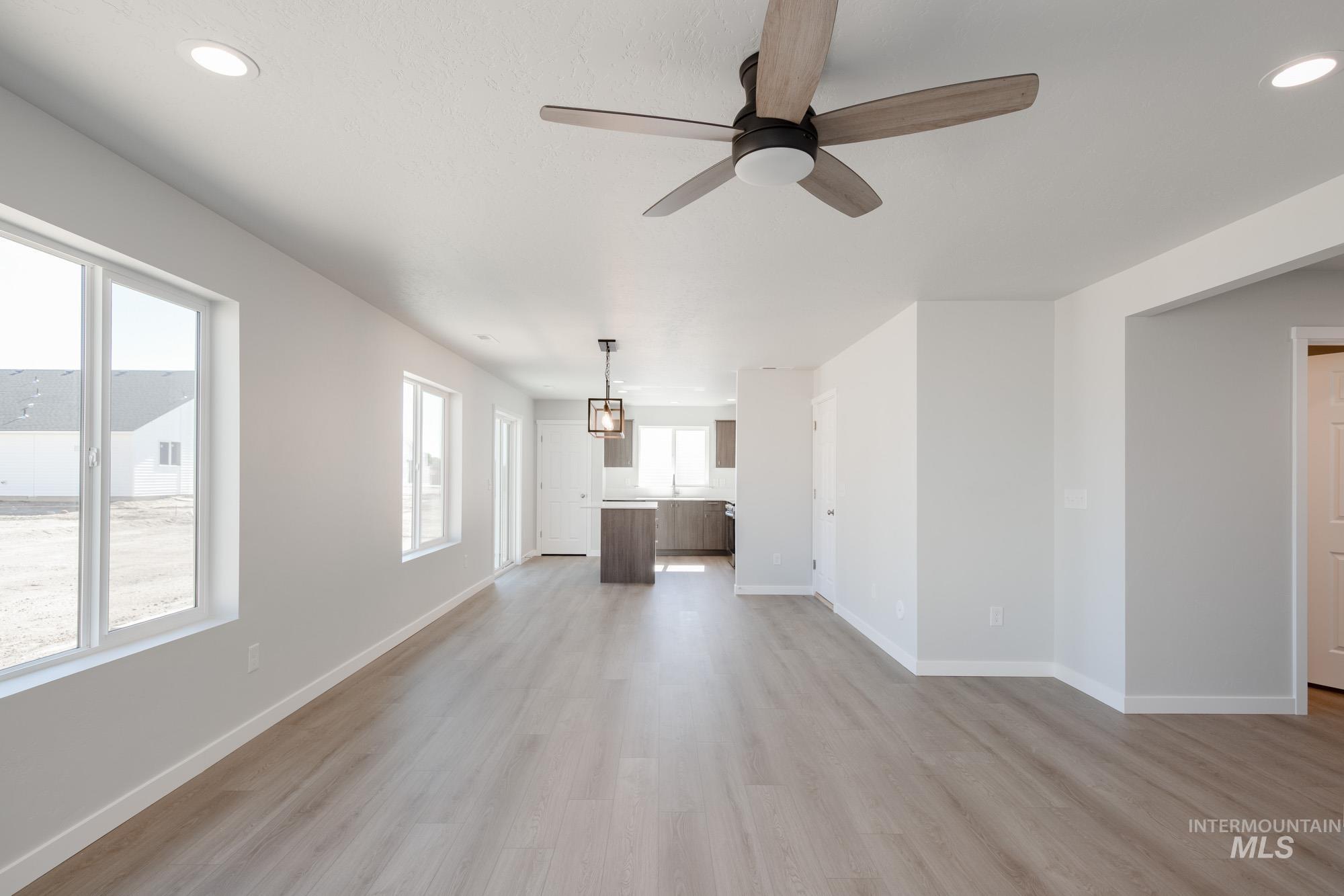 property viewer photo 9