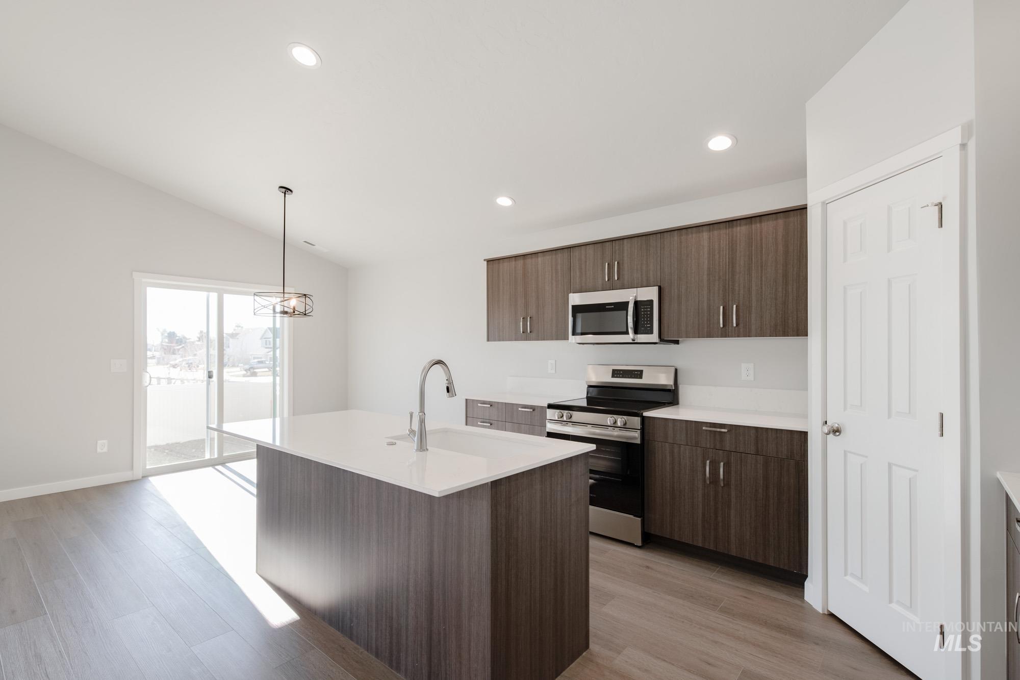 property viewer photo 10