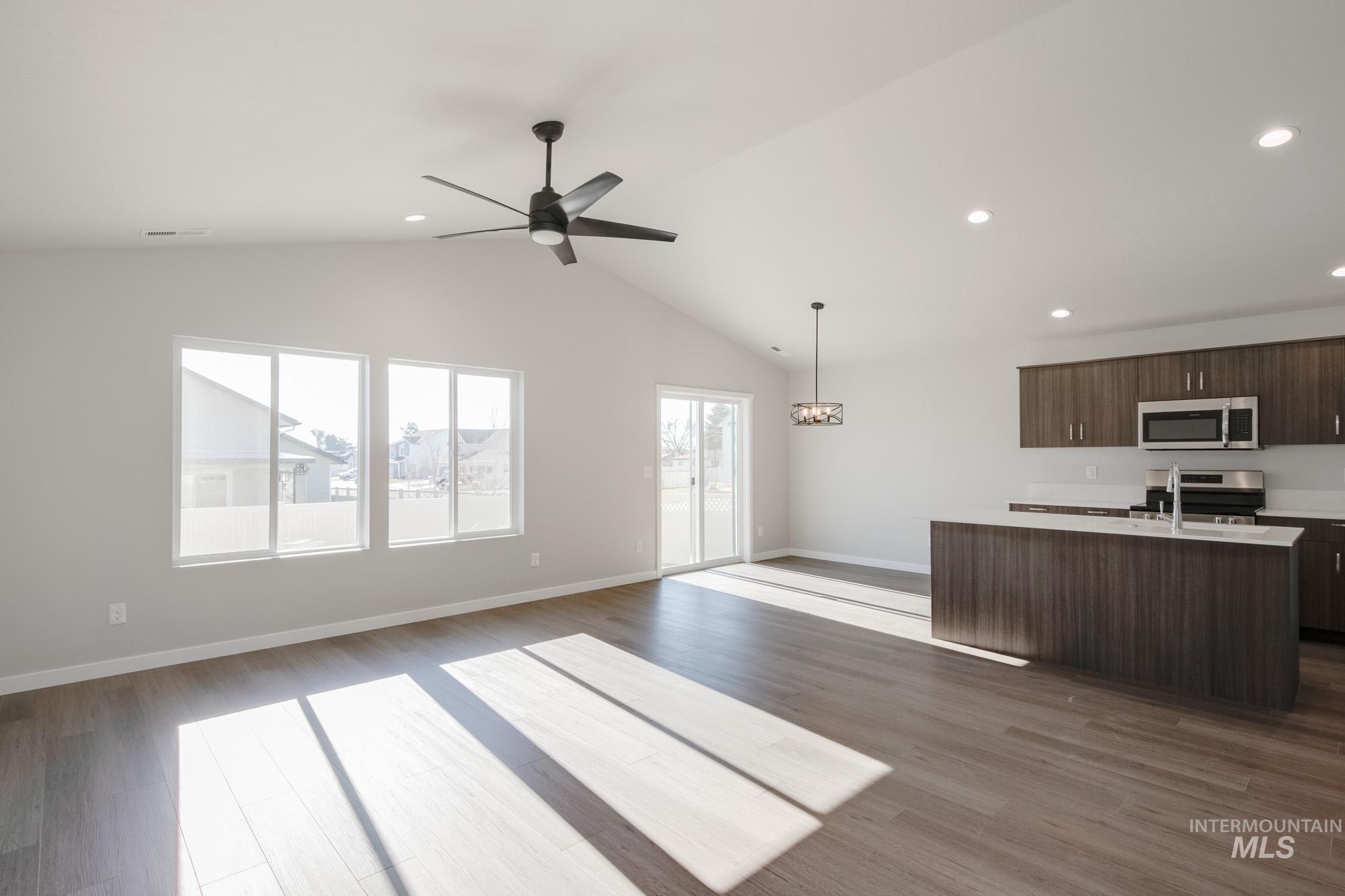 property viewer photo 14