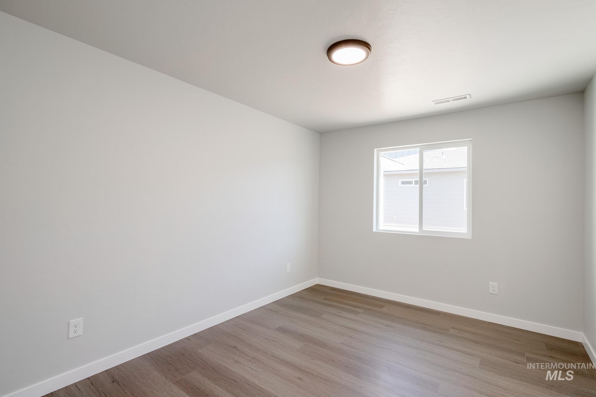 property viewer photo 19