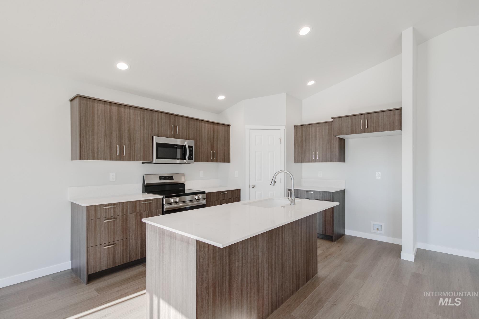 property viewer photo 4