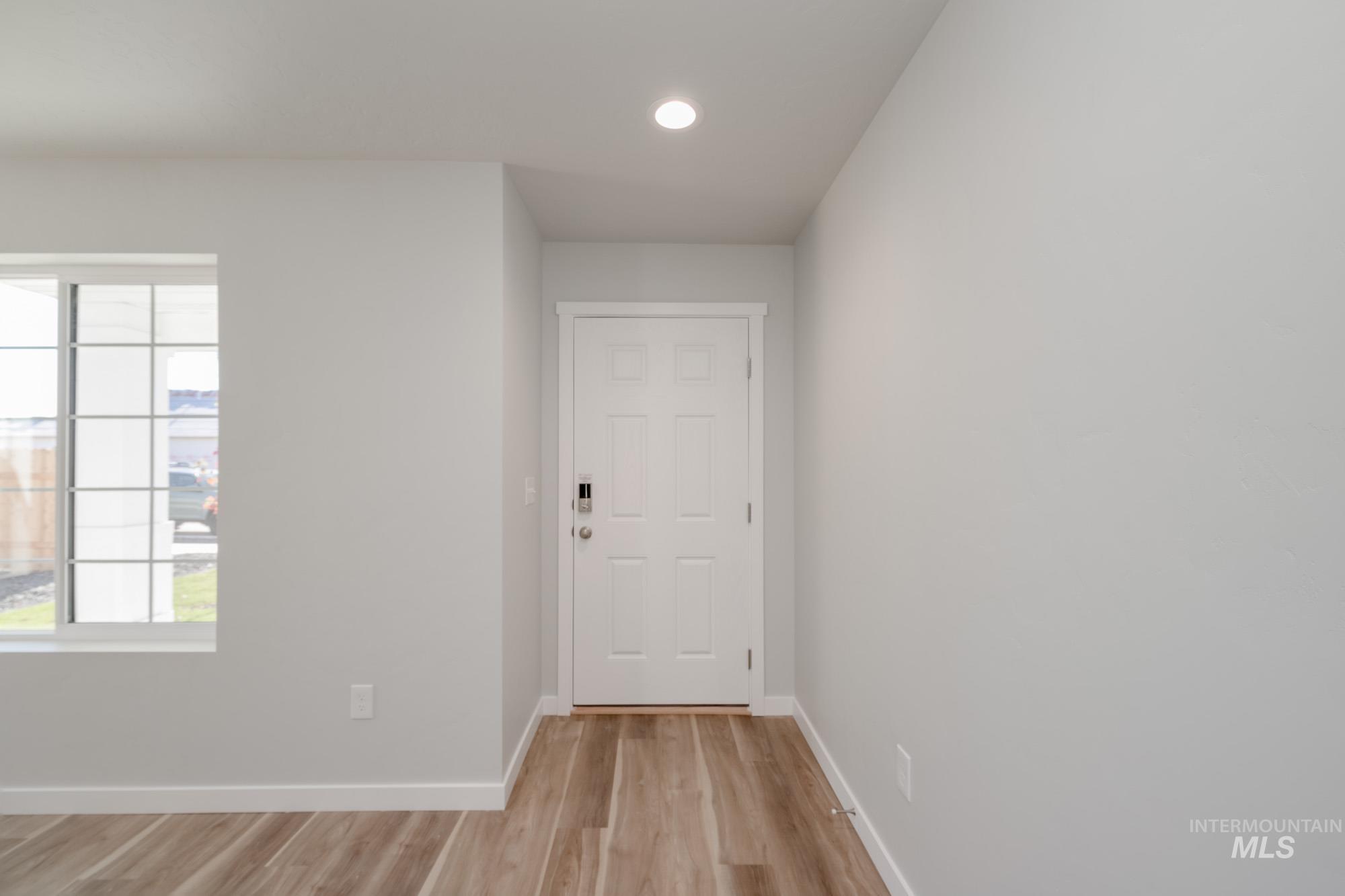 property viewer photo 2