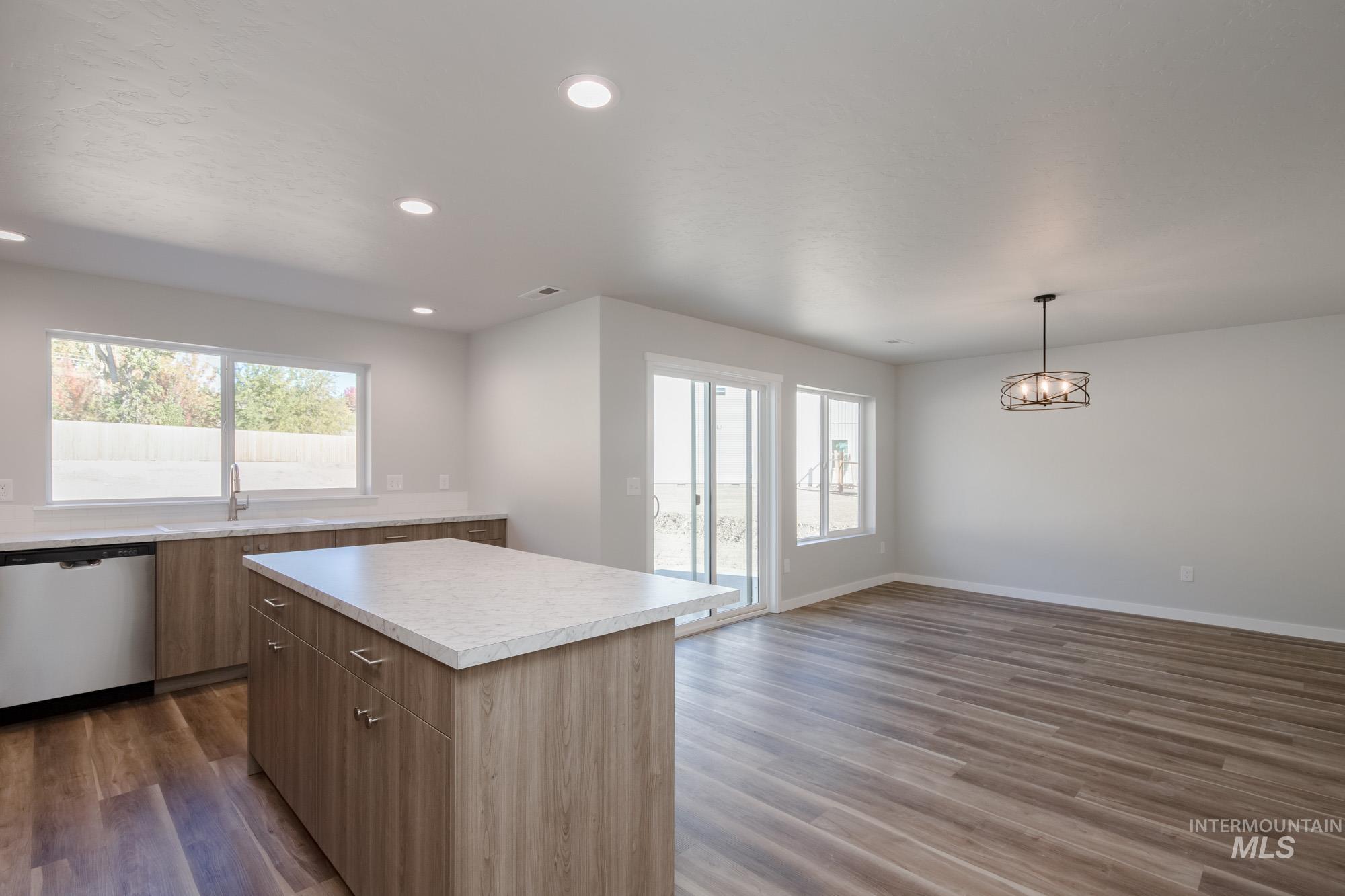 property viewer photo 5
