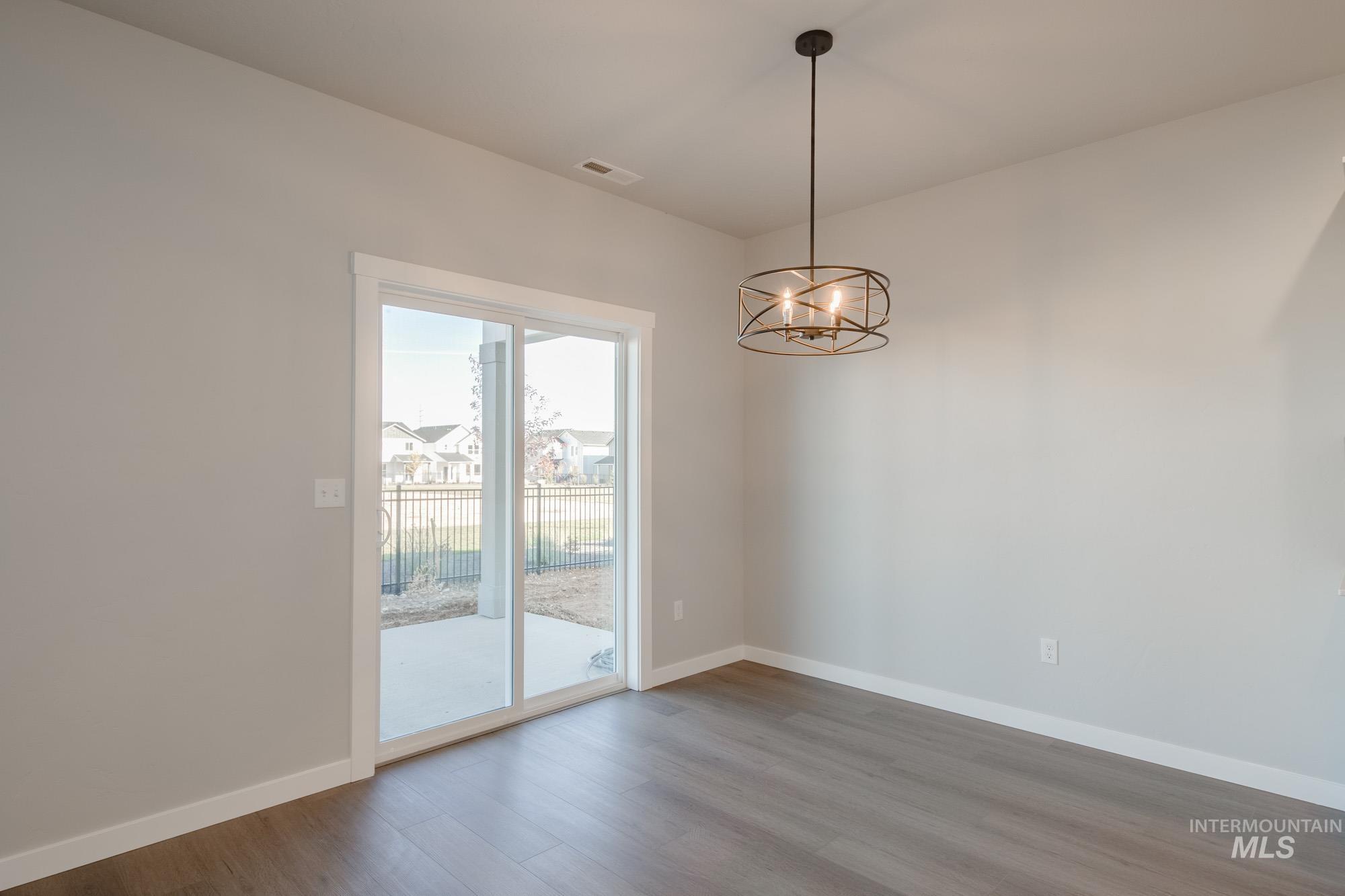 property viewer photo 7