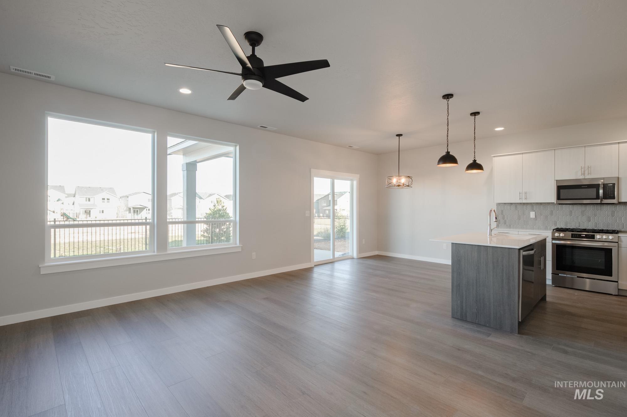 property viewer photo 8