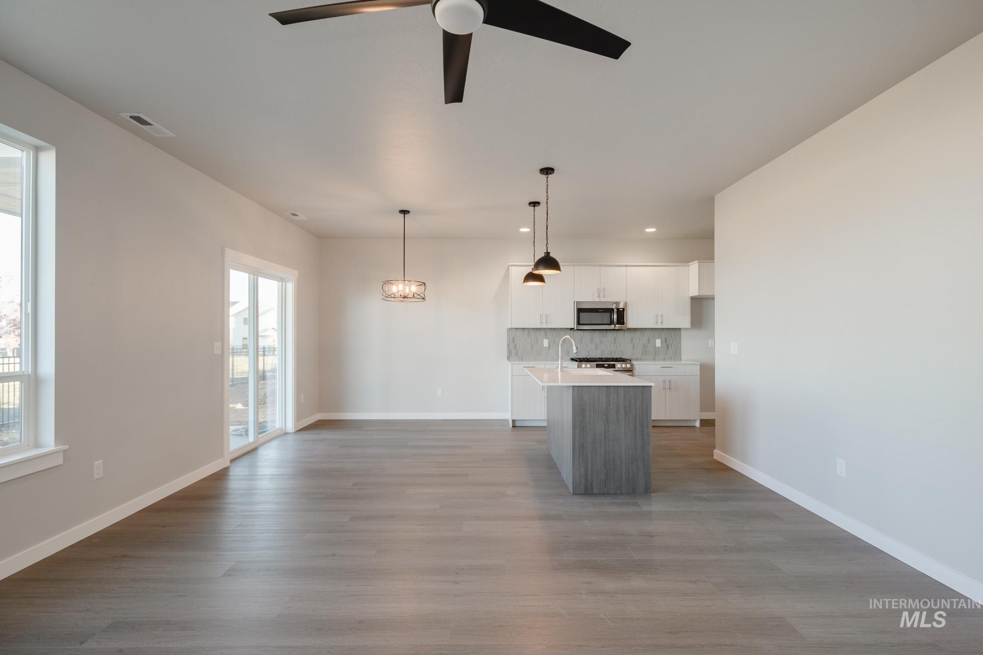 property viewer photo 9