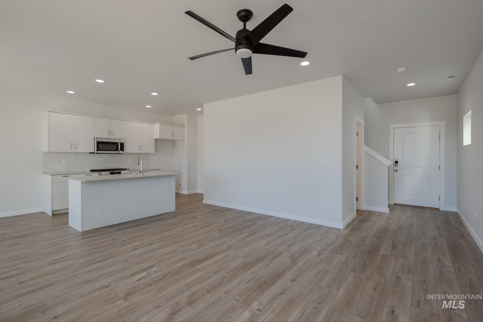 property viewer photo 14