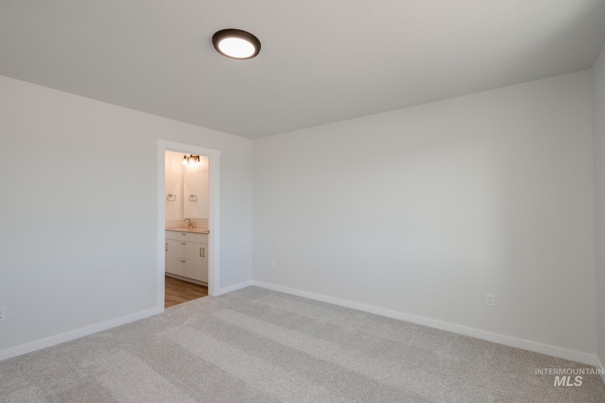 property viewer photo 20