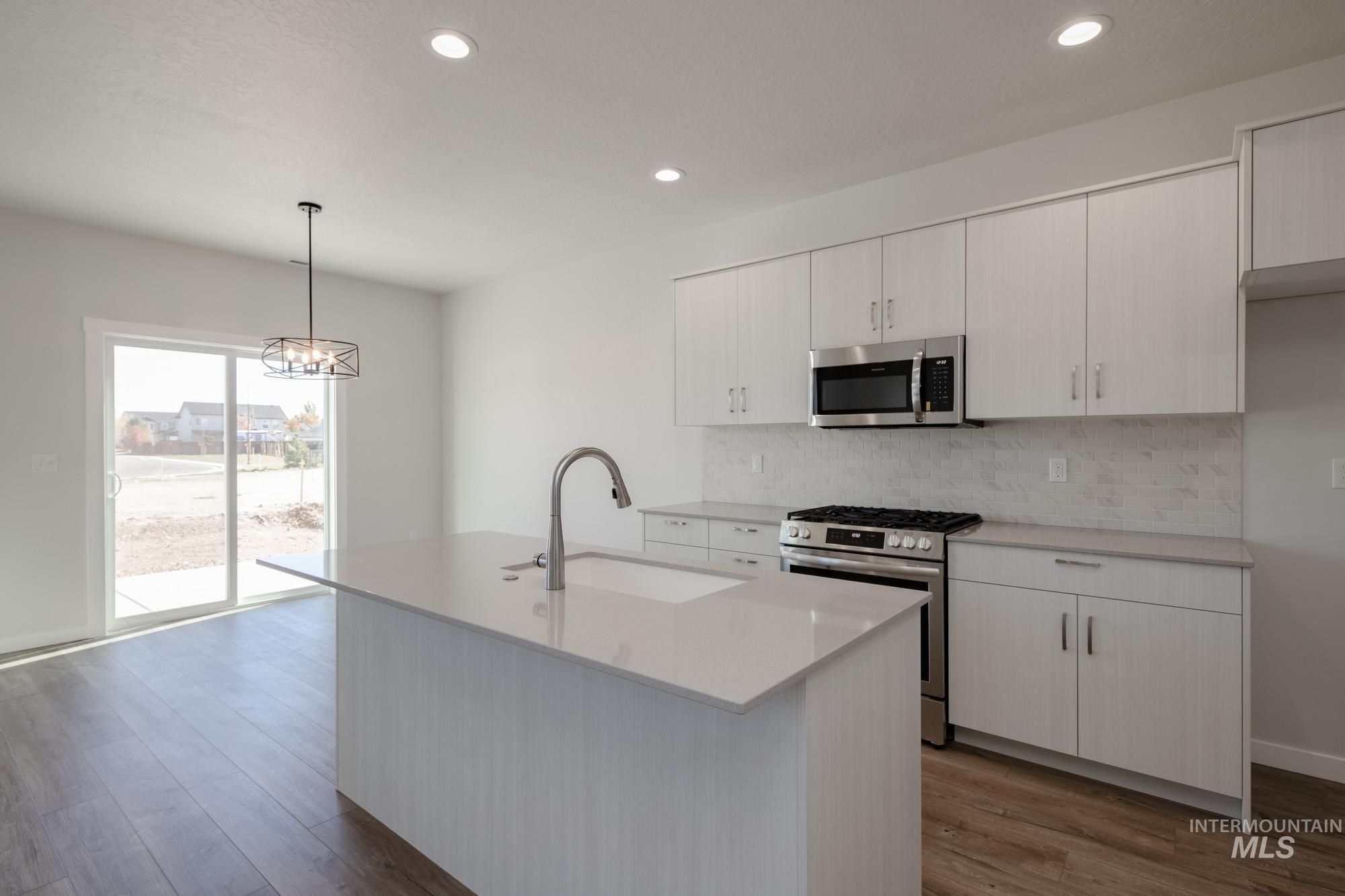 property viewer photo 4